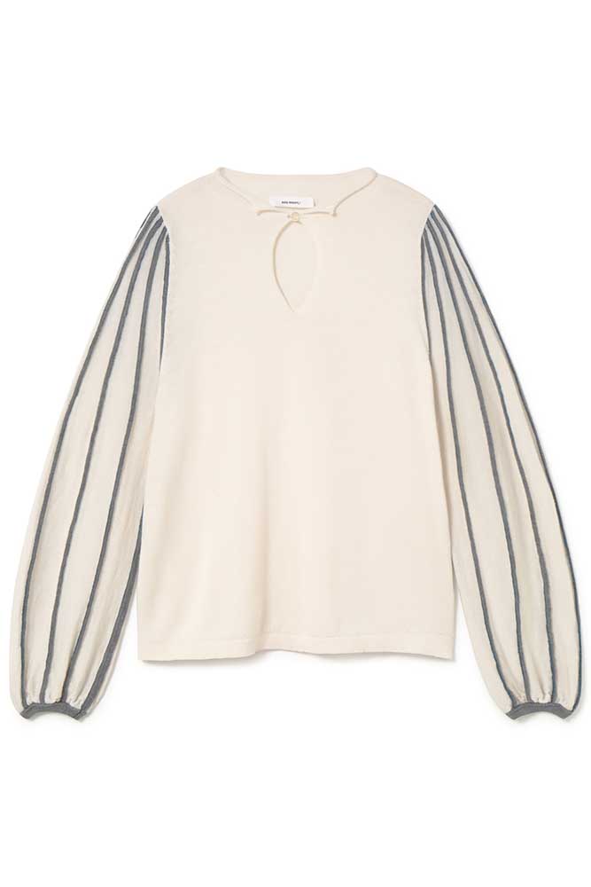 Radial sleeve blouse | ICONIC PIECES