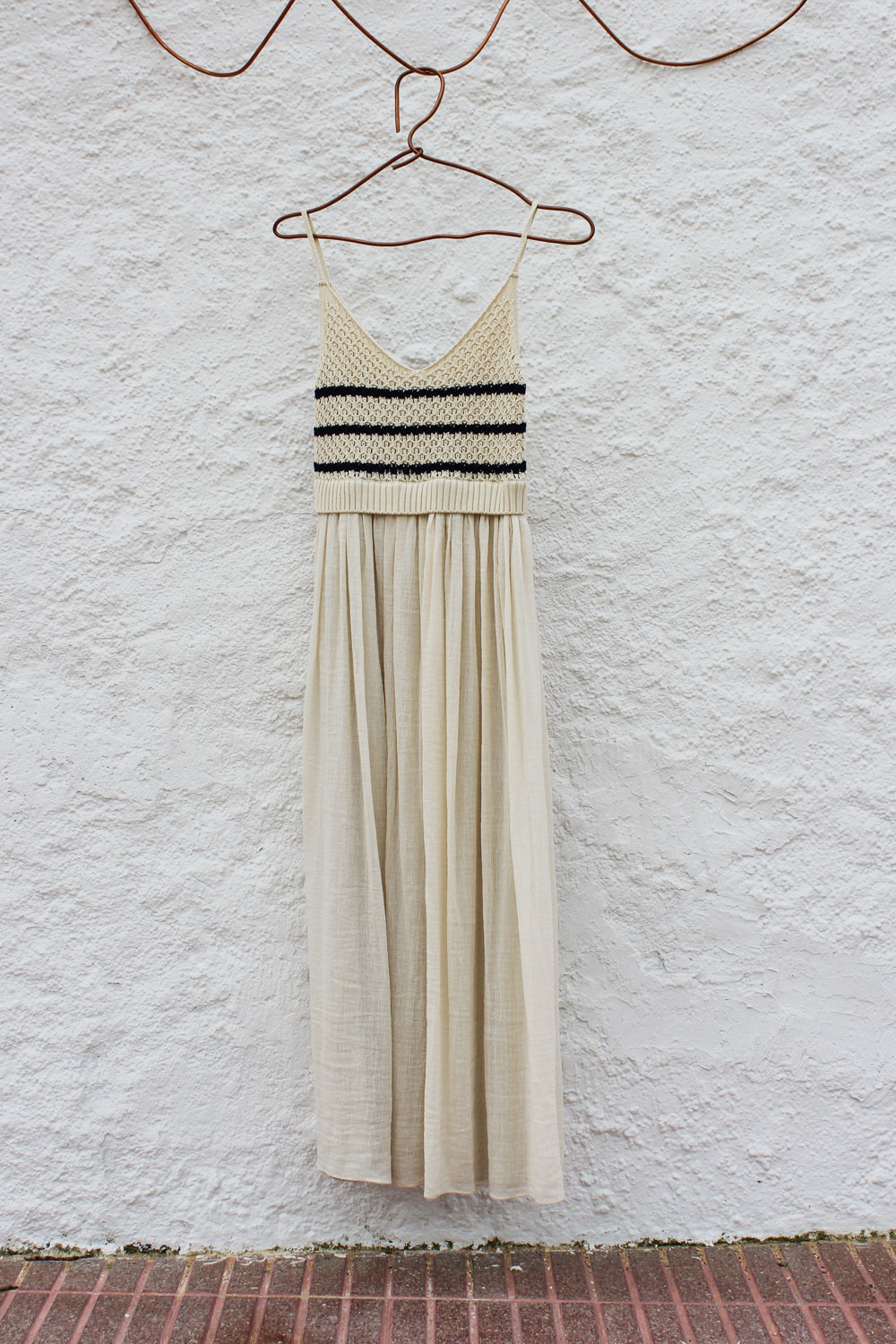 Vestido combinado de punto y tejido