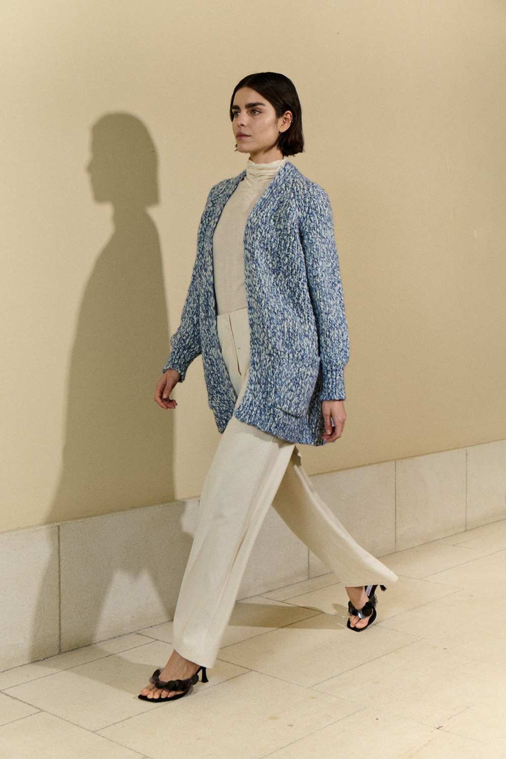 LOOK.004