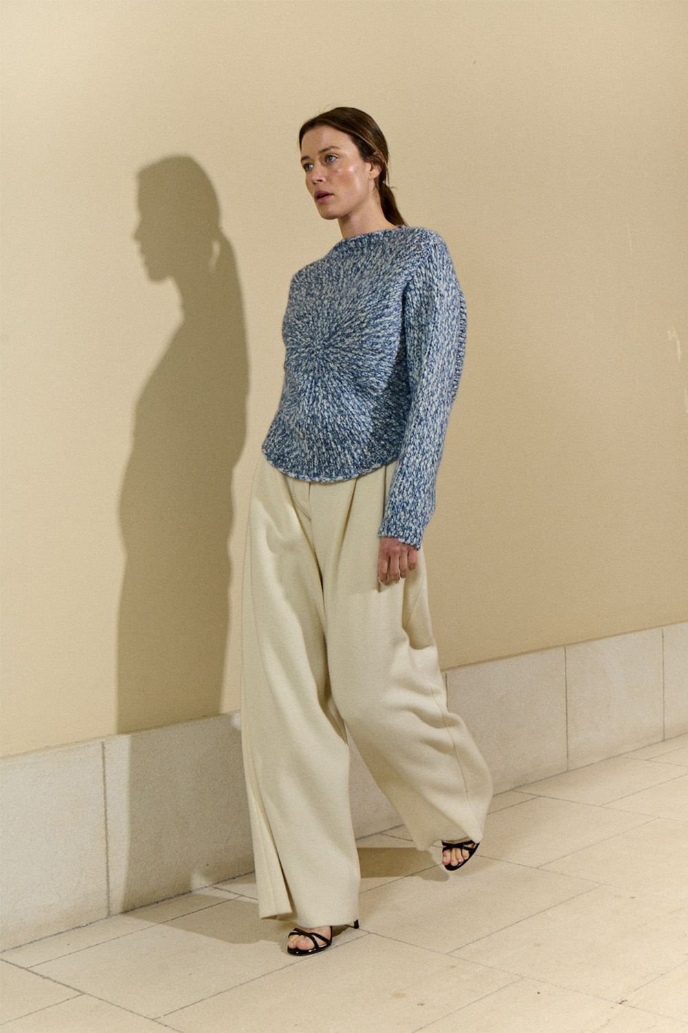 LOOK.002