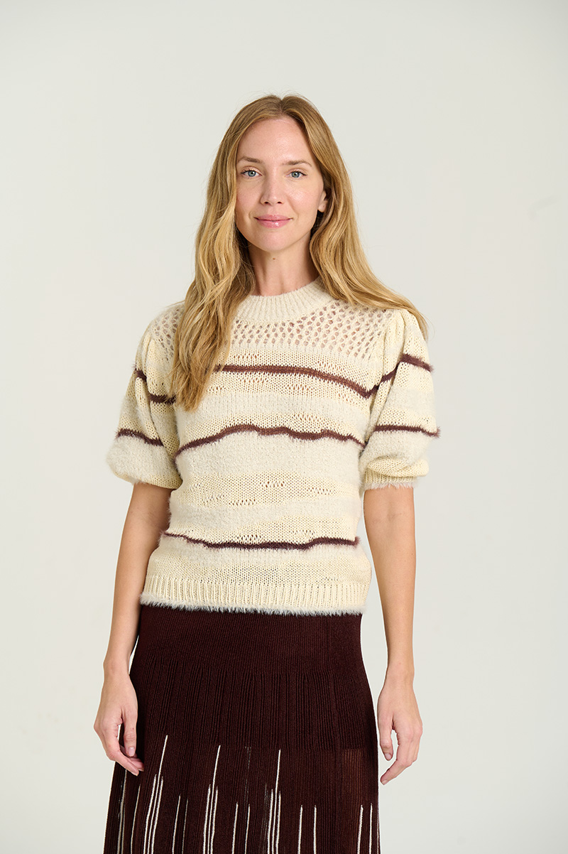 Round neck patterned sweater 3