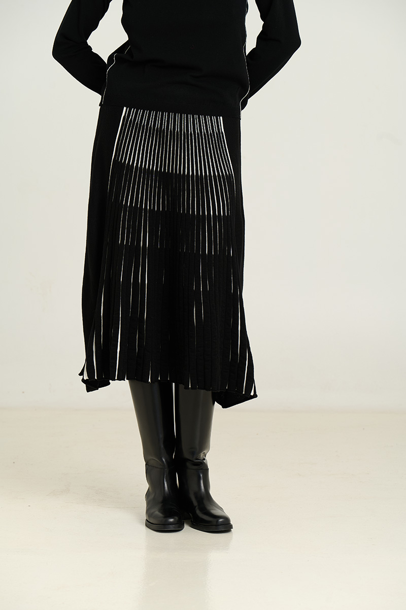 Midi radial knit skirt 1