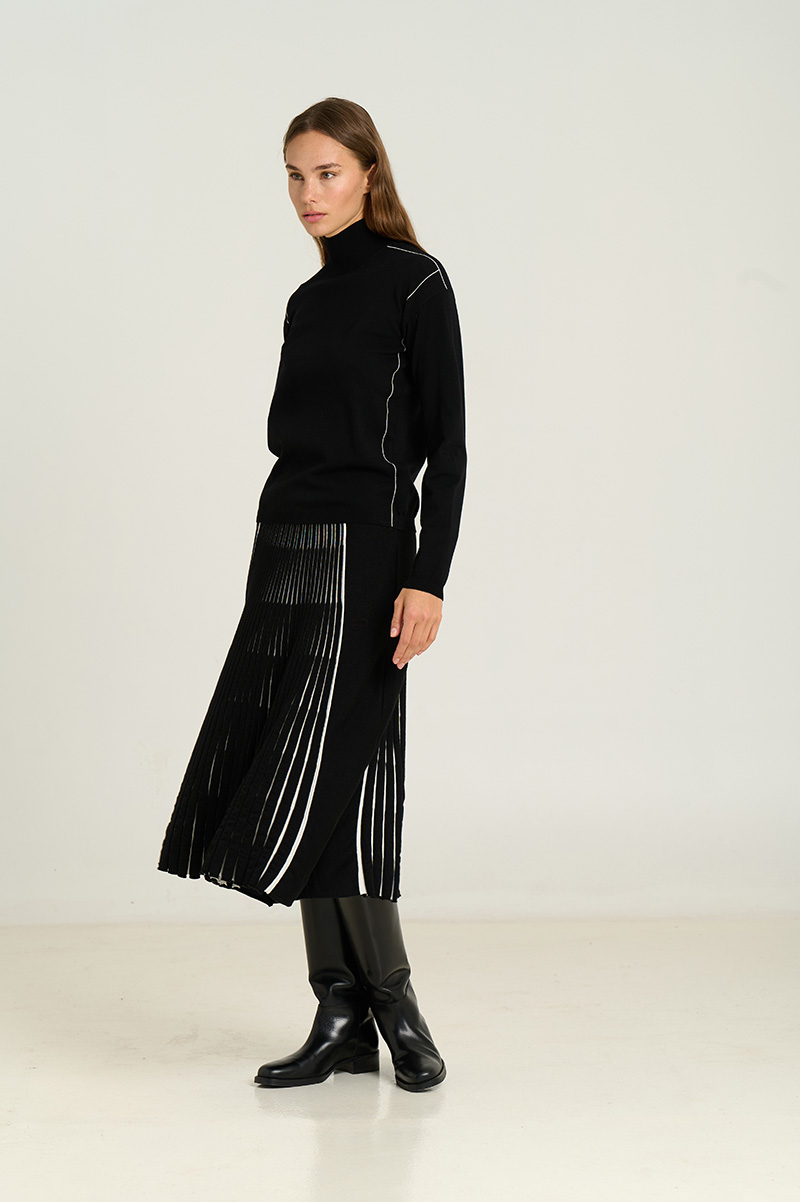 Midi radial knit skirt