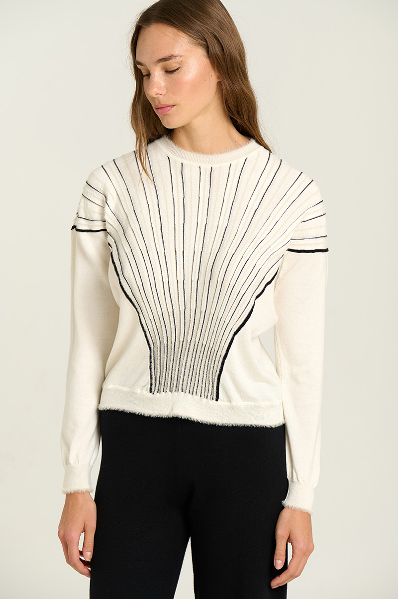 Round-neck sweater radial knit 1
