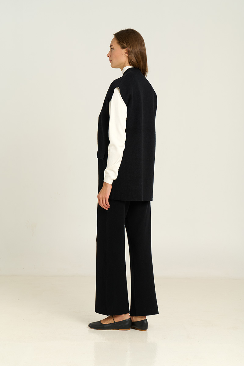 Straight knit vest 2