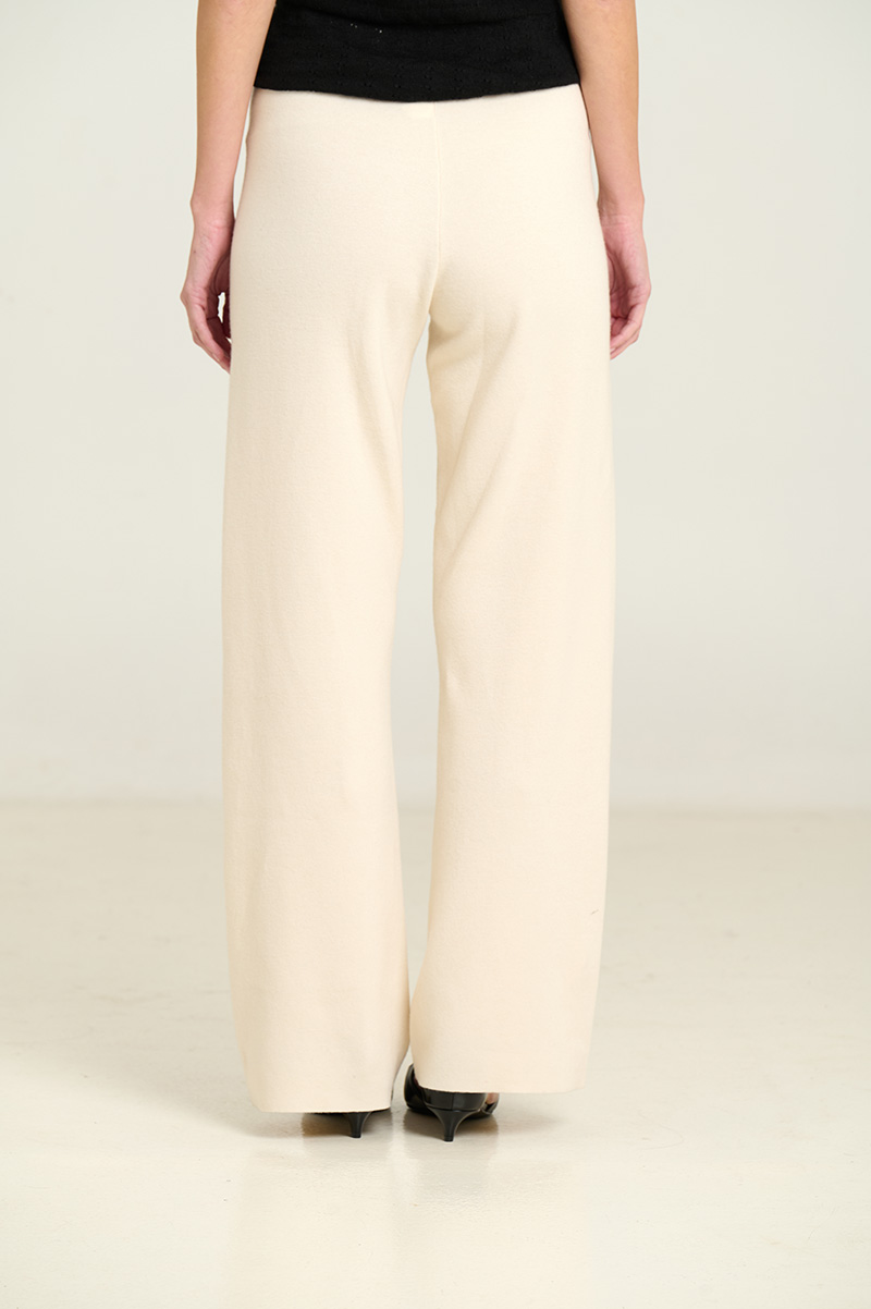 Straight knit pants 2