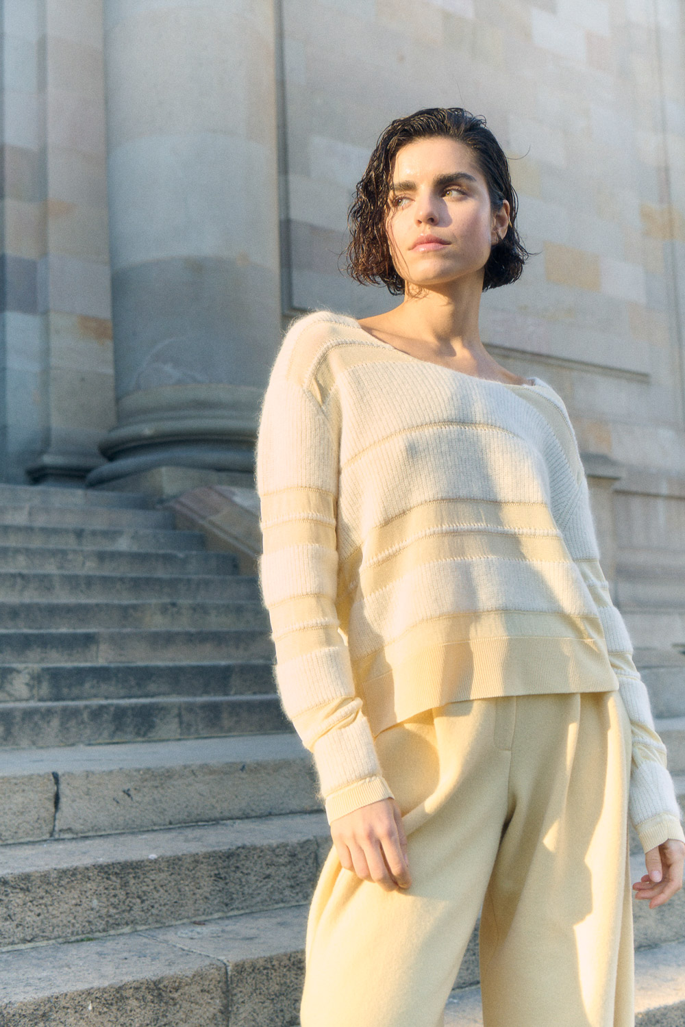 Textured V-neck sweater 1