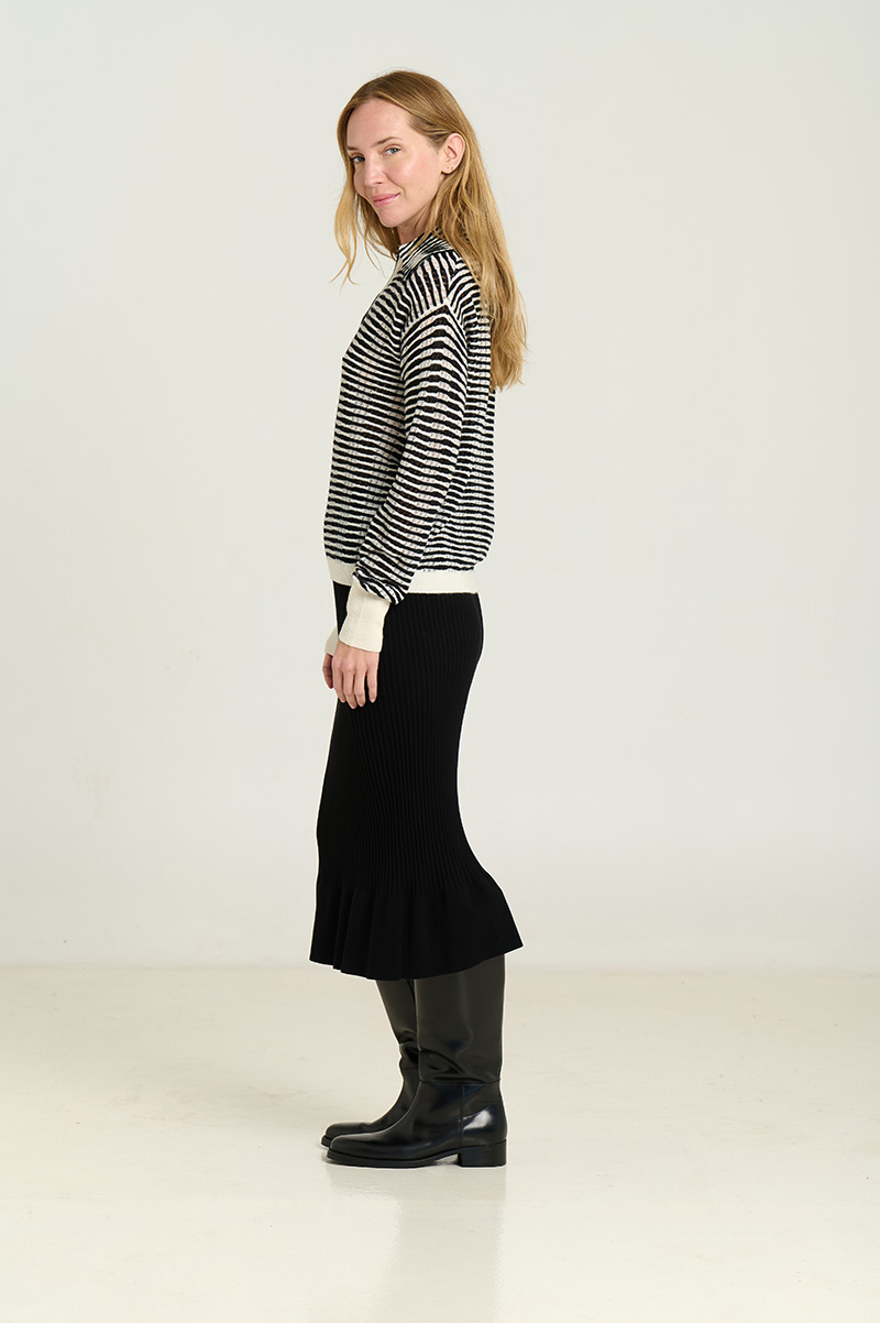 Striped polo collar sweater 2