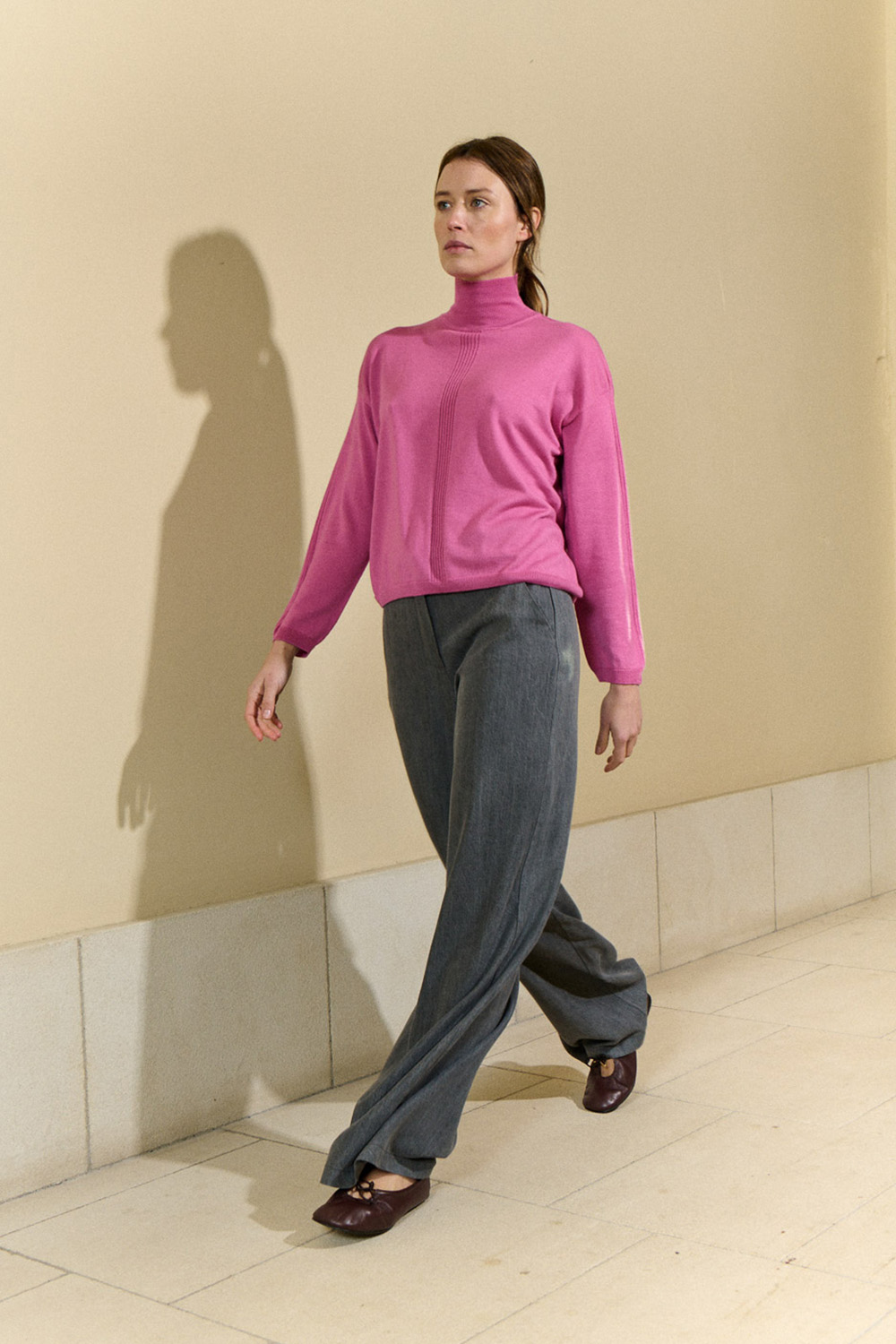 LOOK.057