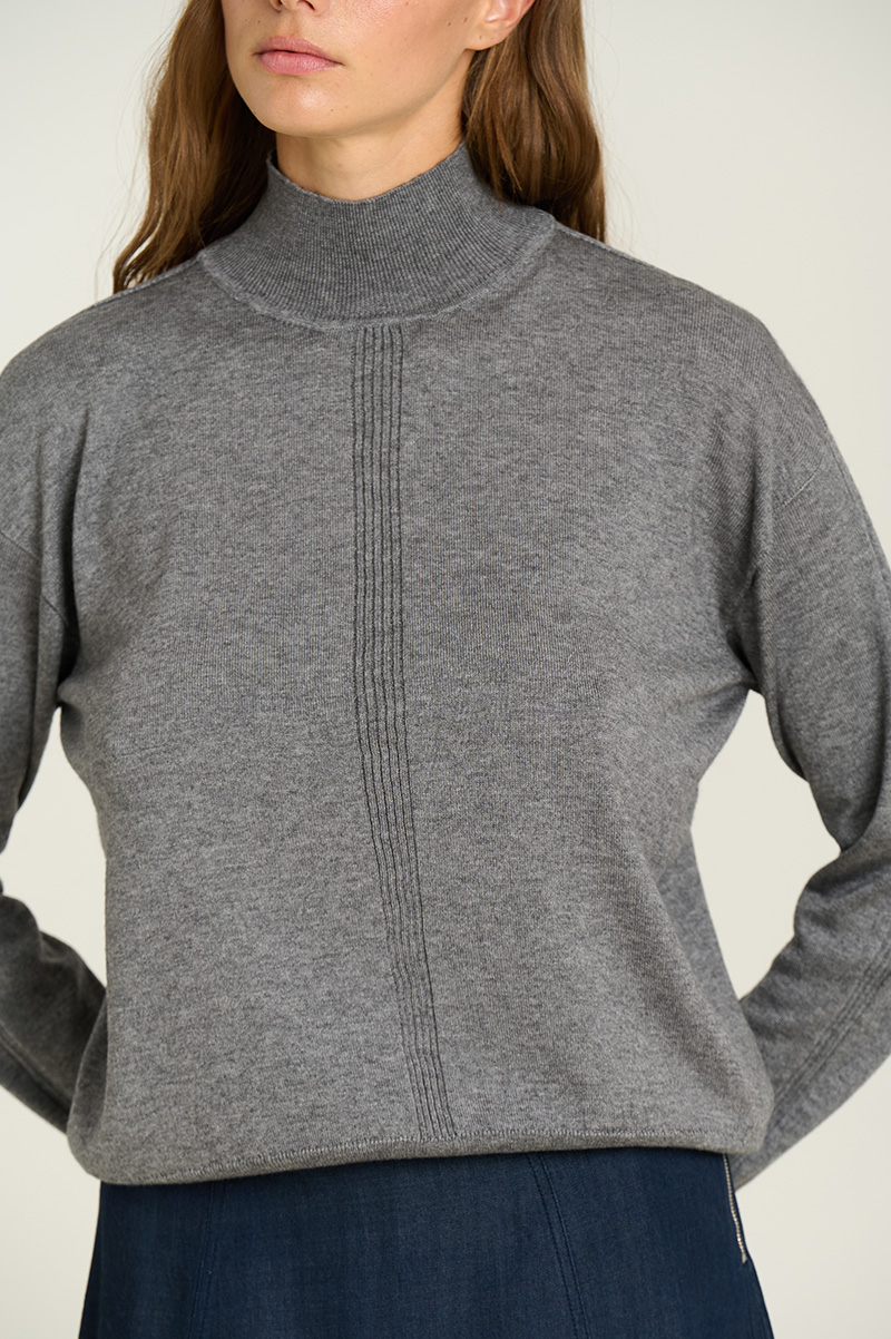High-neck sweater 1