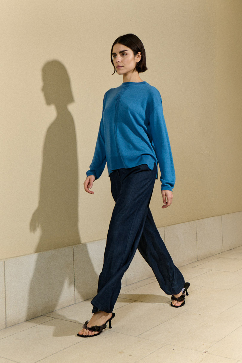 LOOK.010