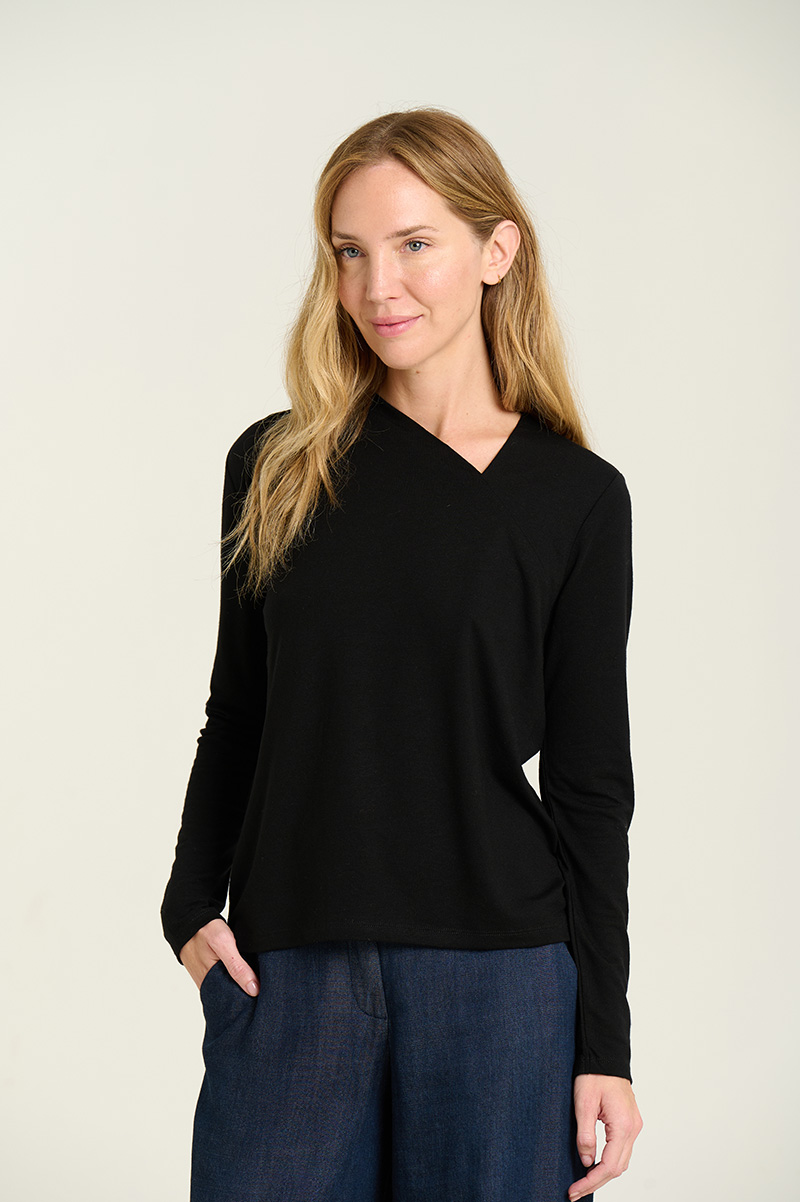 Asymmetric neckline shirt