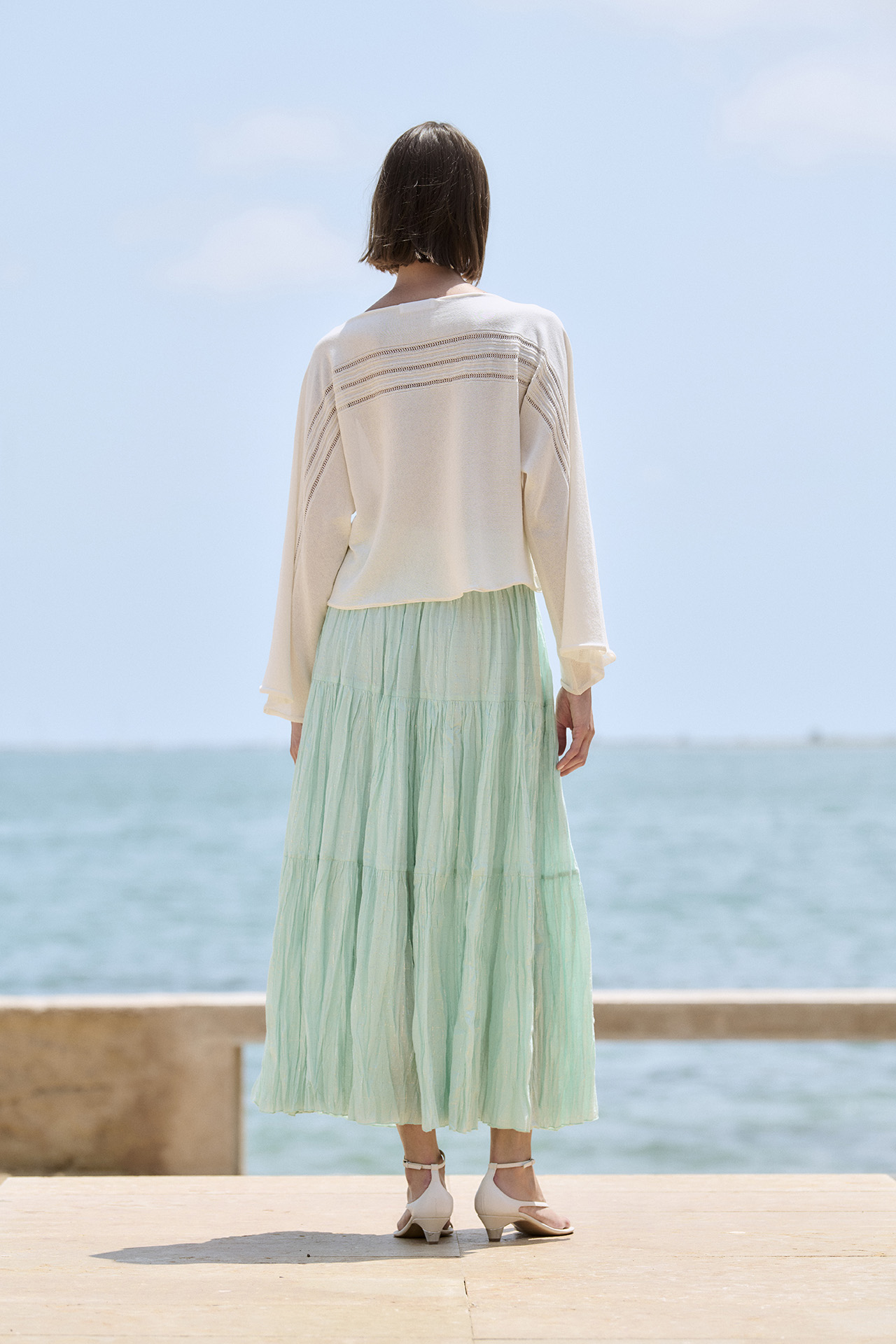 Jersey manga acampanada 1