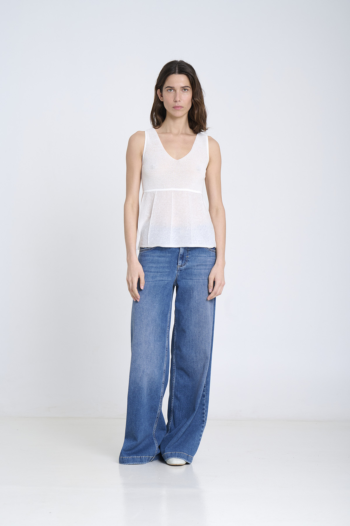 Top de tirantes evasé 1