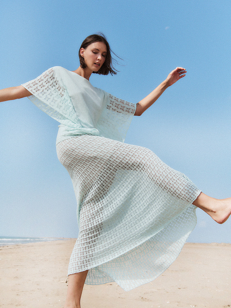 Top de punt amb laterals calats 2