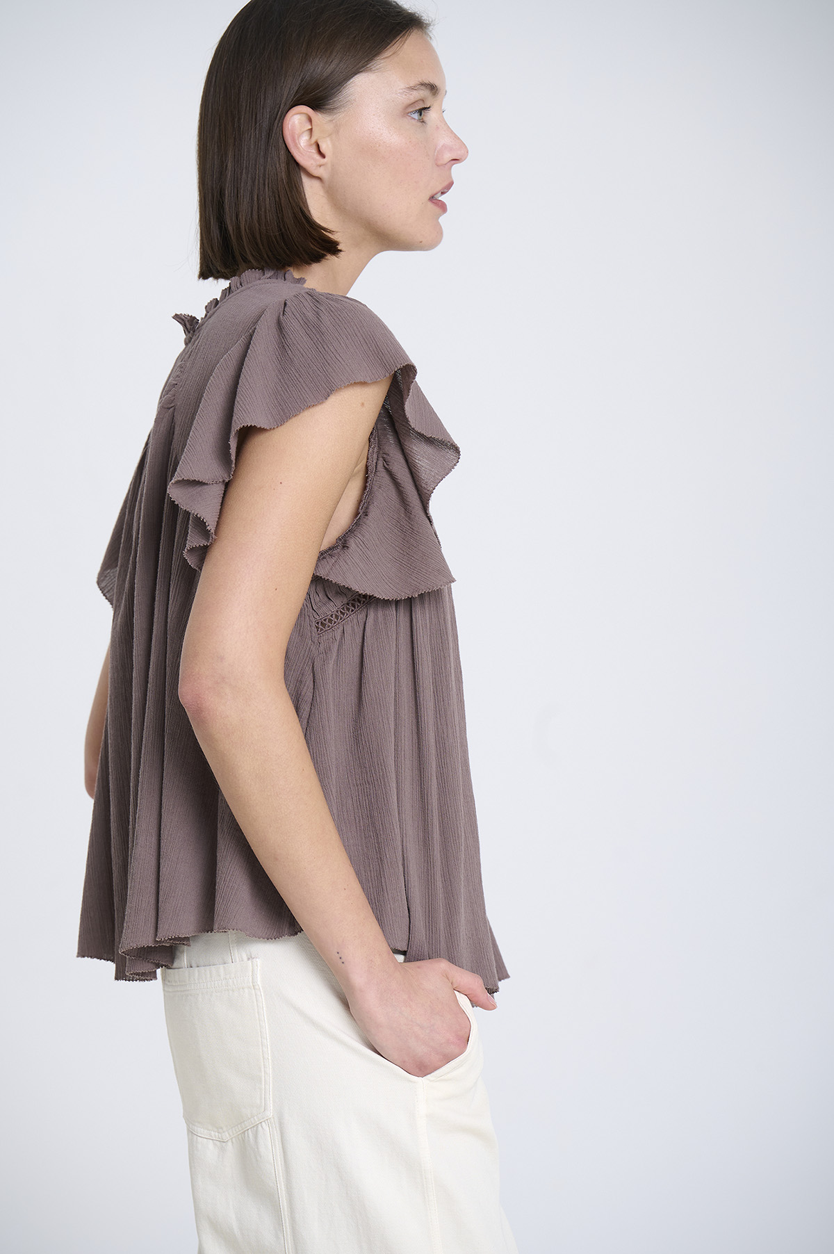 Cotton batiste top with lace 1