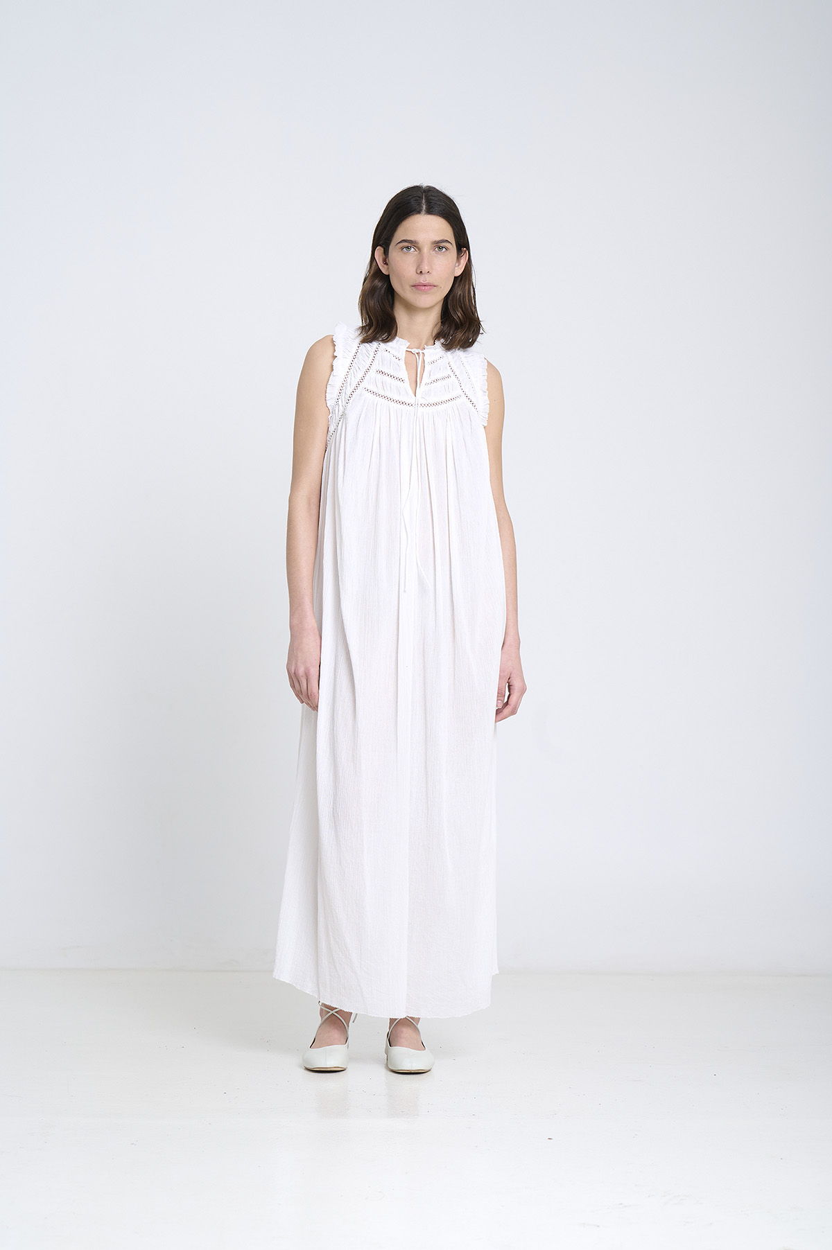 Vestido de bambula y encaje