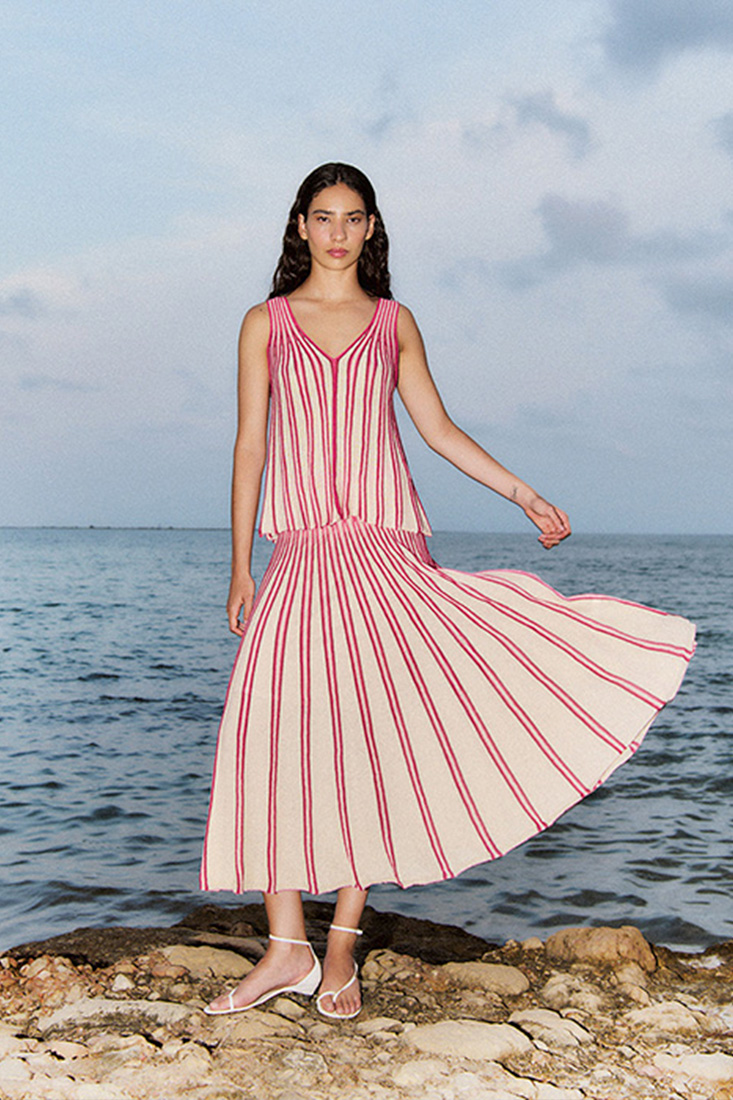 Striped radial knit skirt | ICONIC PIECES