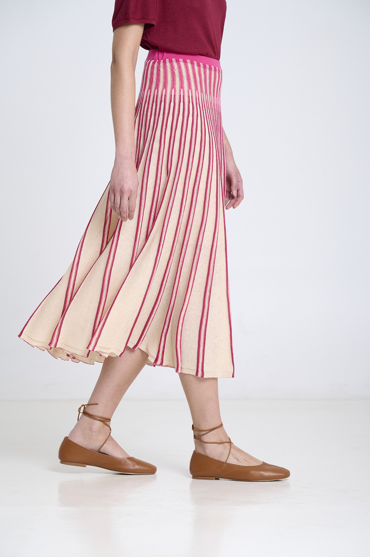 Falda de punto radial a rayas | ICONIC PIECES 7
