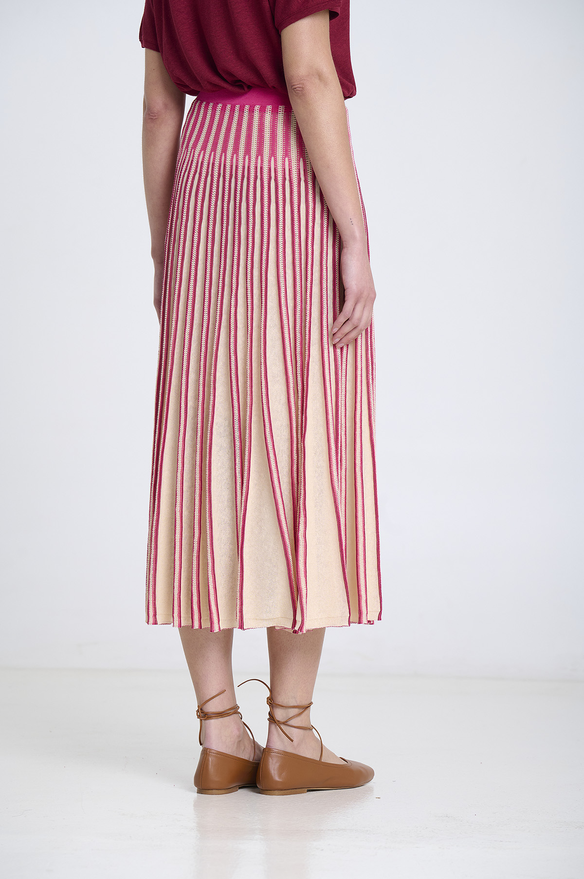 Falda de punto radial a rayas | ICONIC PIECES 9
