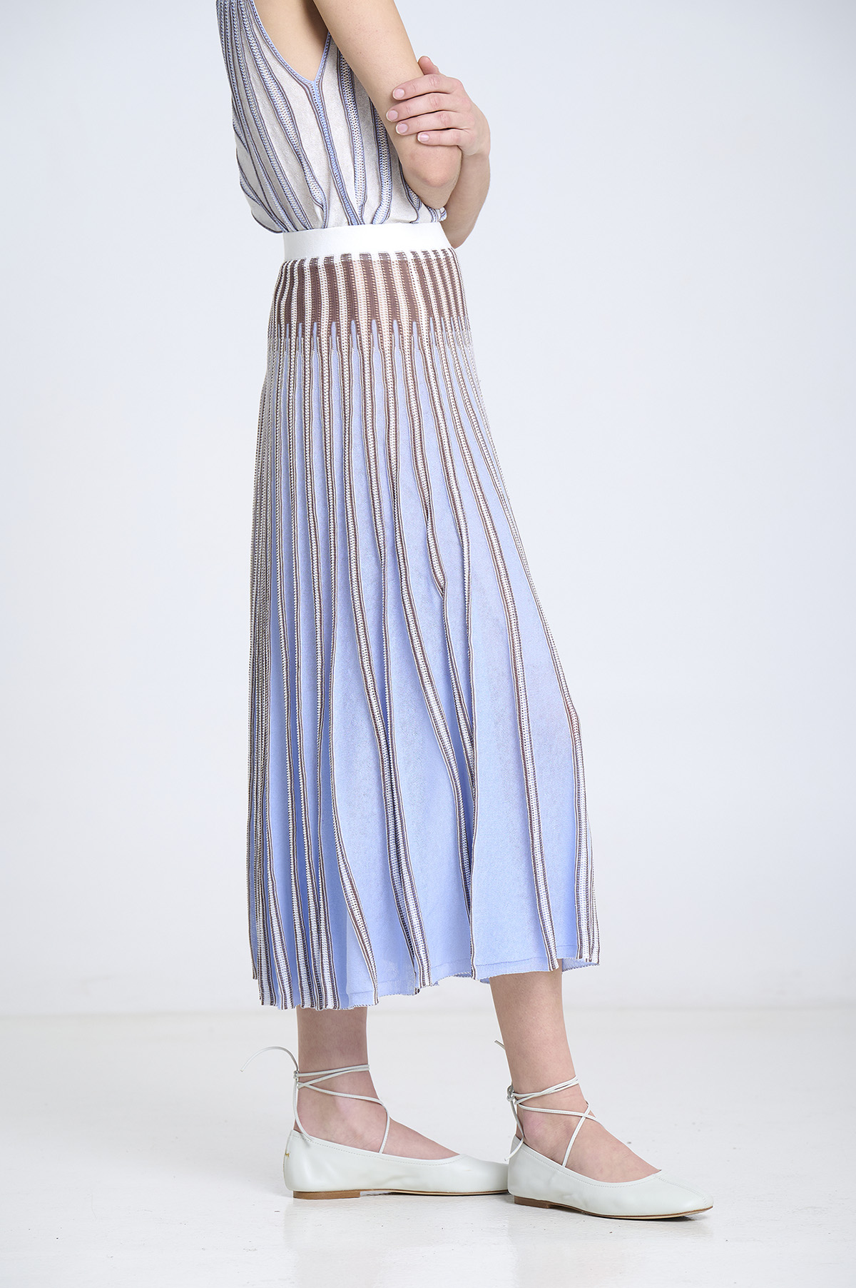 Falda de punto radial a rayas | ICONIC PIECES 4