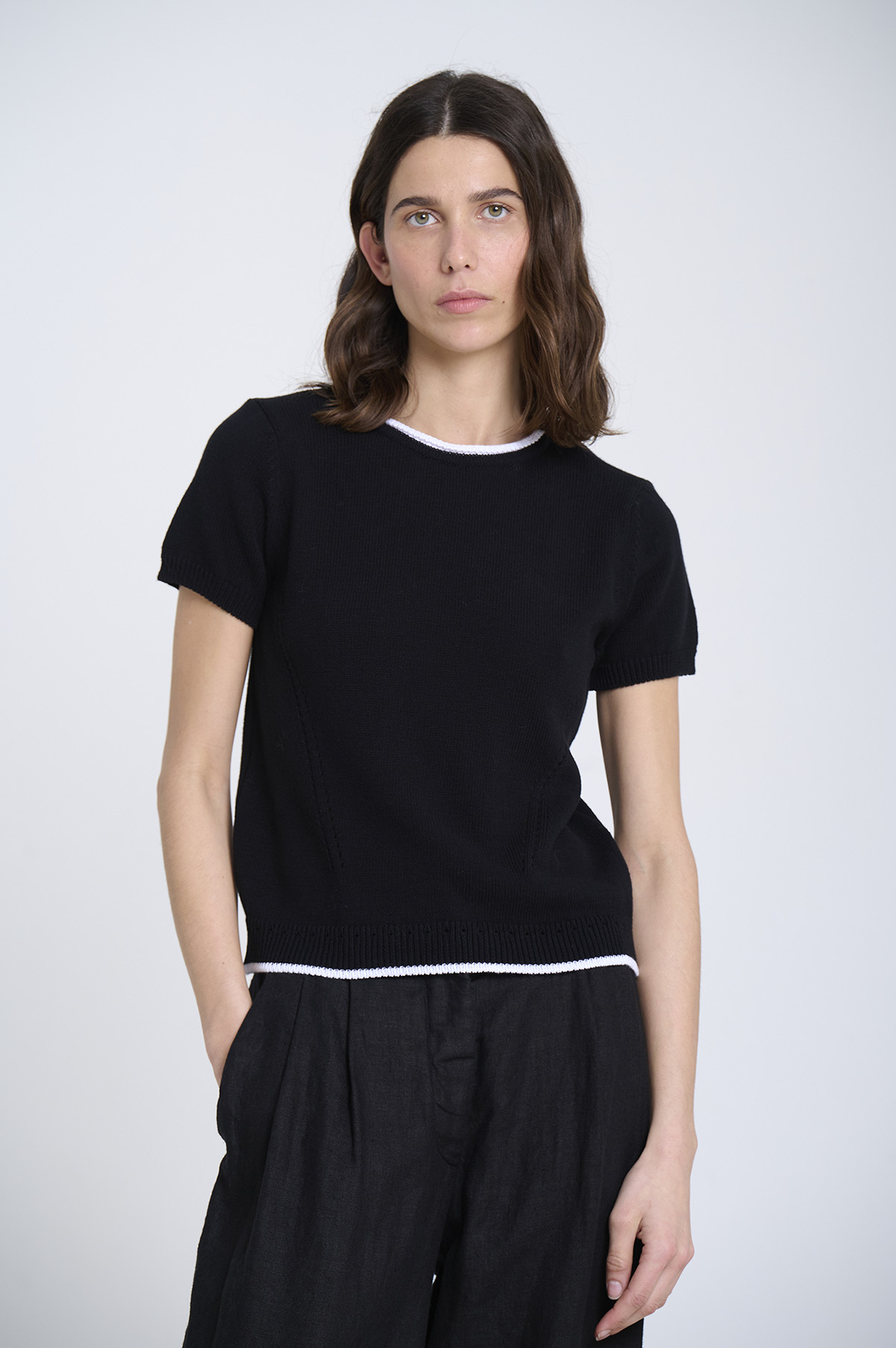 Short-sleeve sweater with back detail