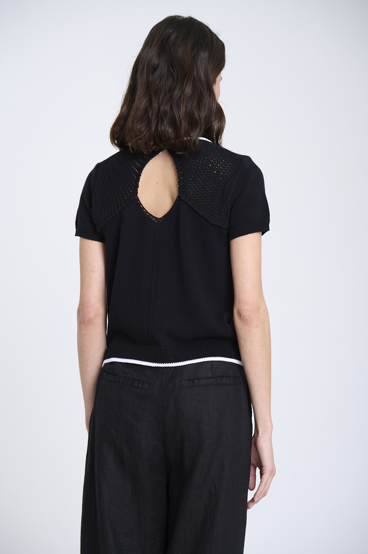 Short-sleeve sweater with back detail 2