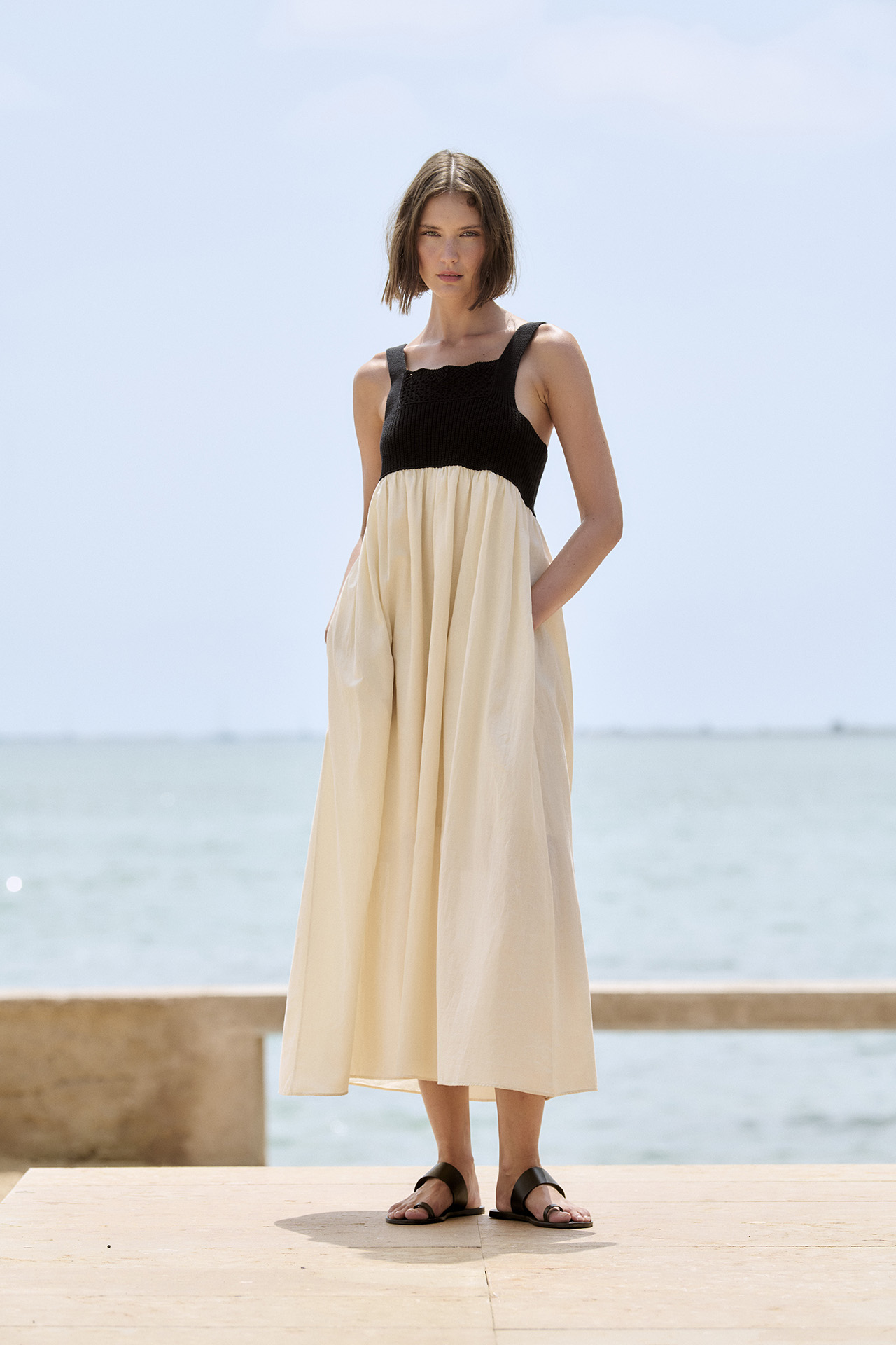 Vestido tirantes combinado punto y plana | ICONIC PIECES