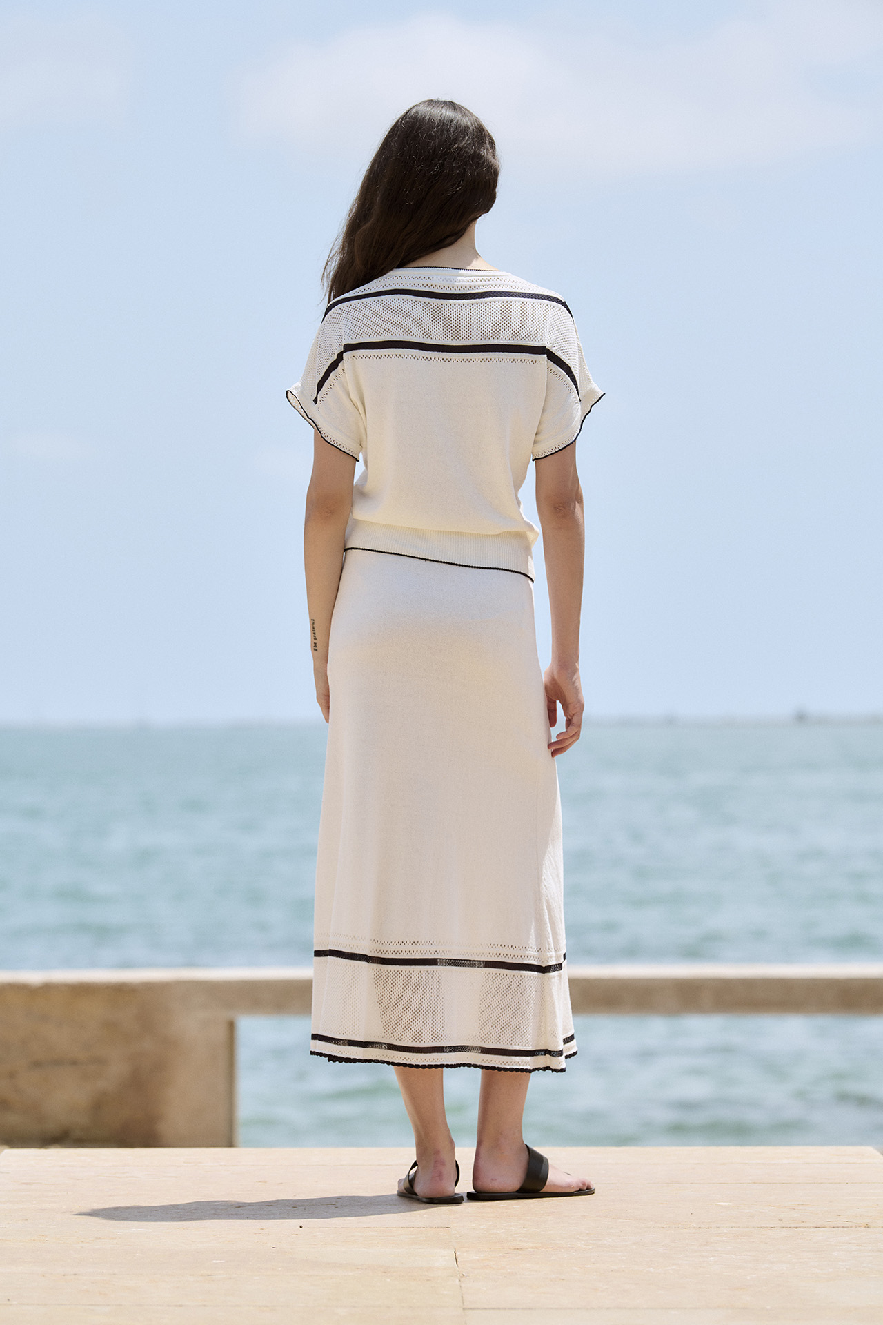 Falda midi calado en el bajo 1