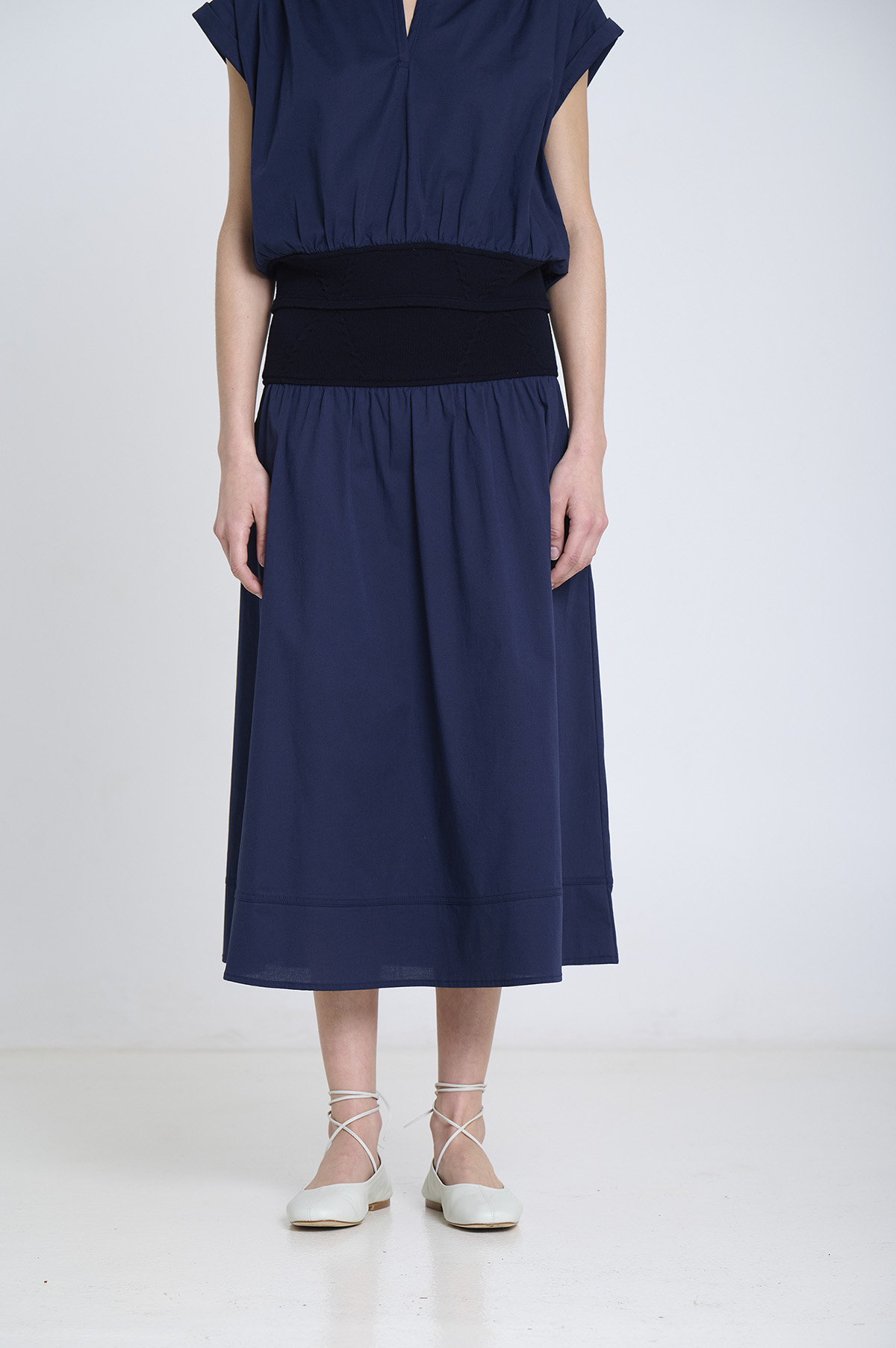 Mixed poplin and knit skirt | ICONIC PIECES 1