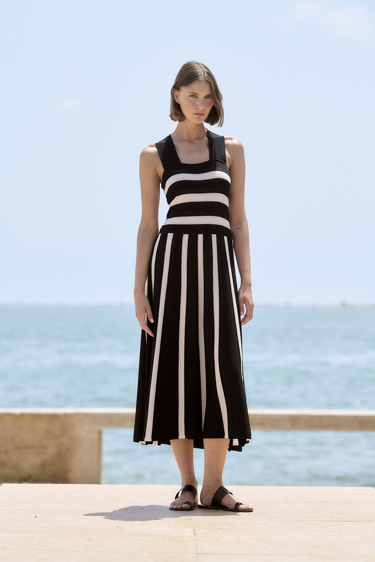 Vestido midi a rayas | ICONIC PIECES