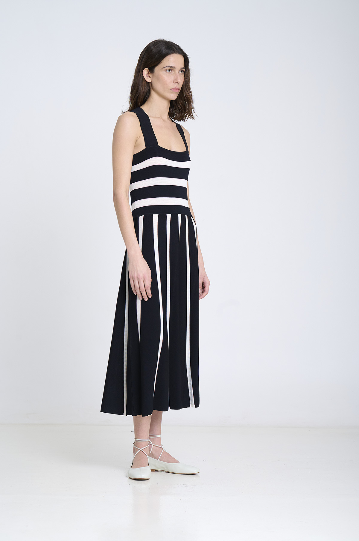 Striped midi dress | ICONIC PIECES 2