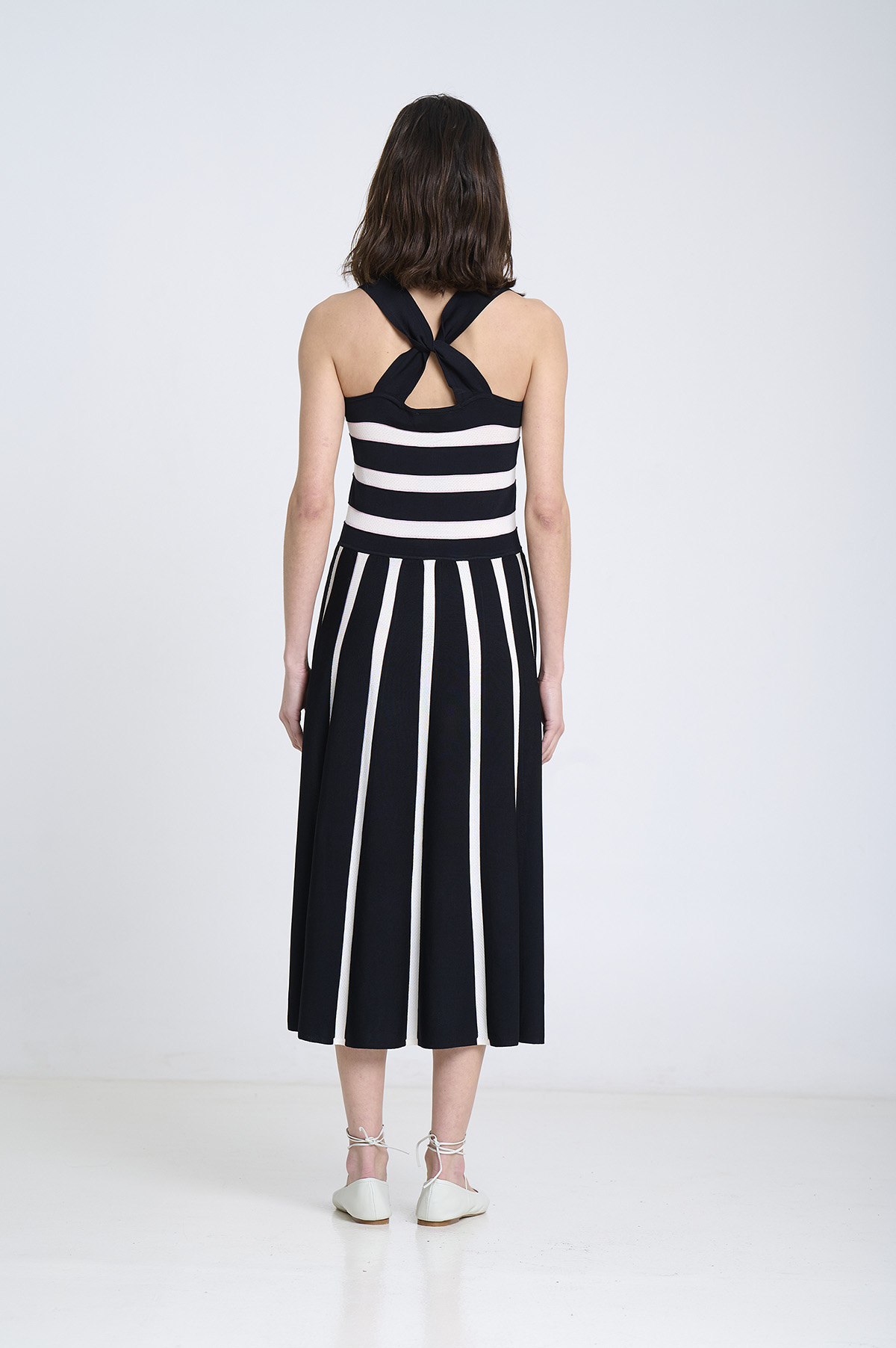 Striped midi dress | ICONIC PIECES 3