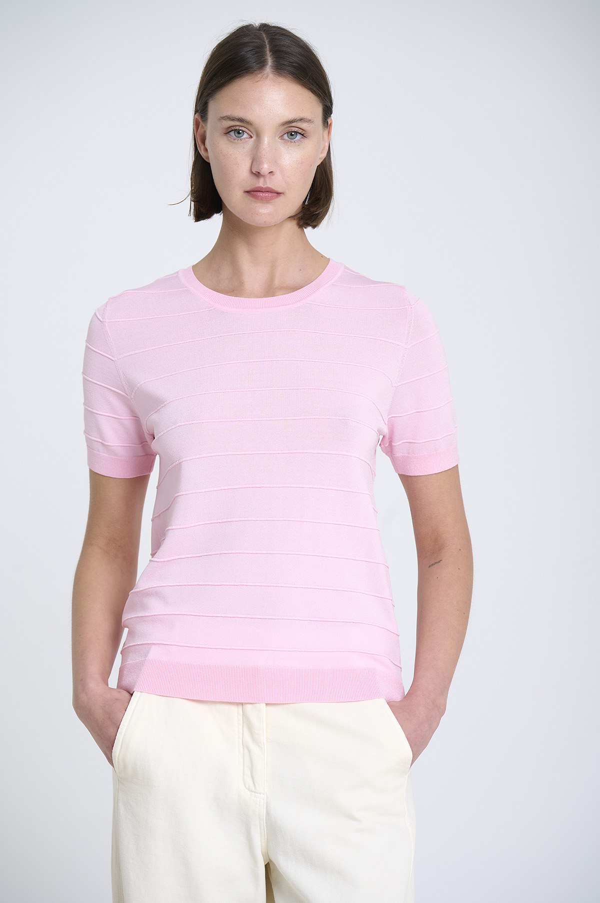 Back-Opening Sweater 3