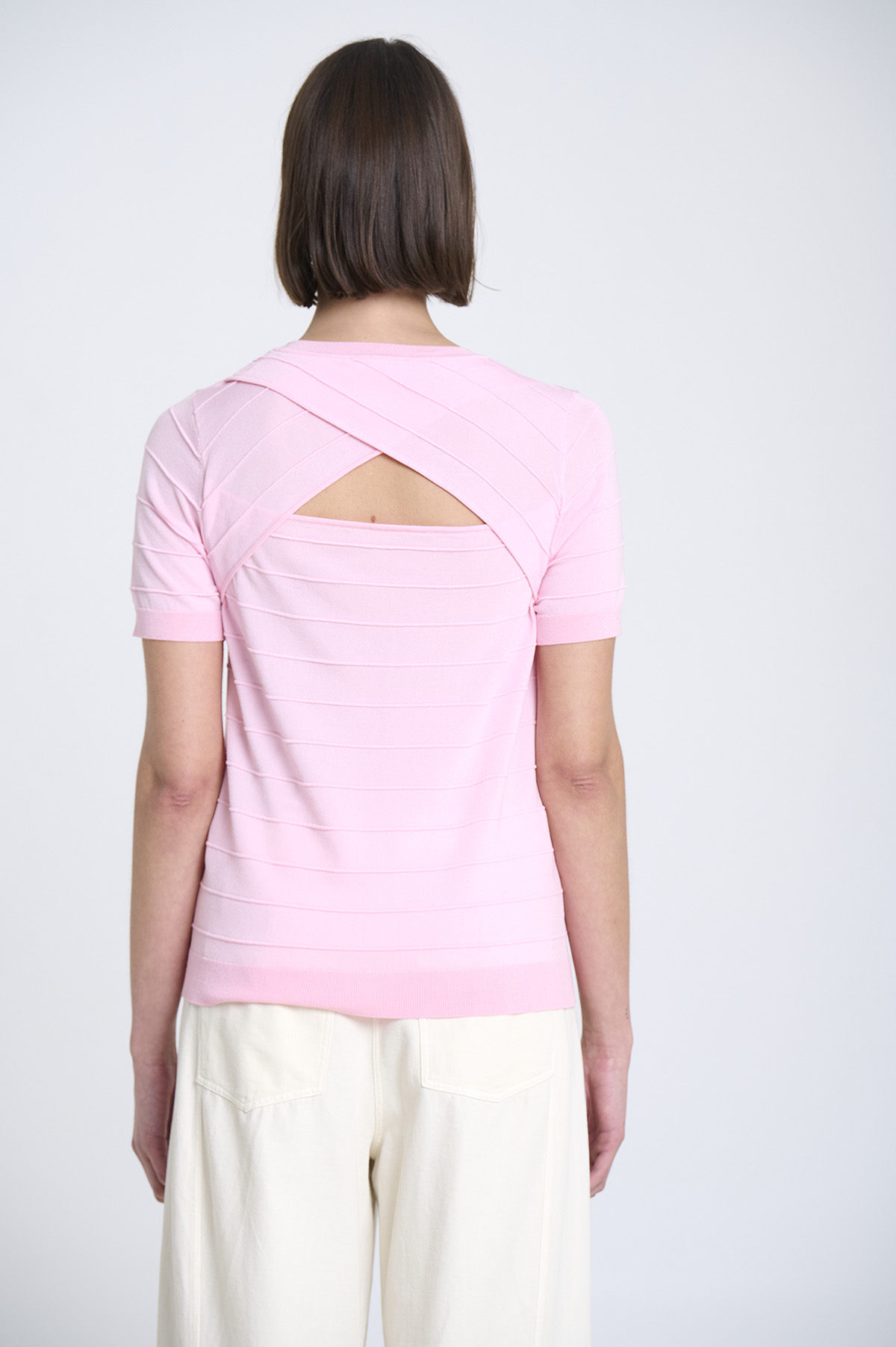 Back-Opening Sweater 4