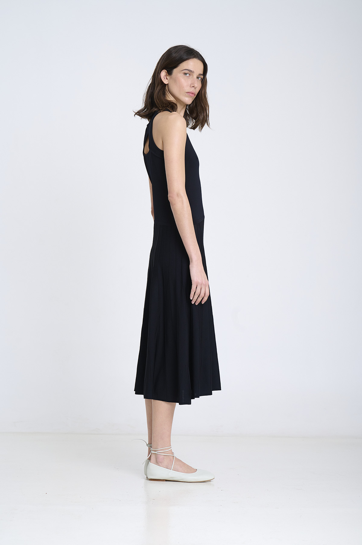 Dress with Asymmetrical Waist 3