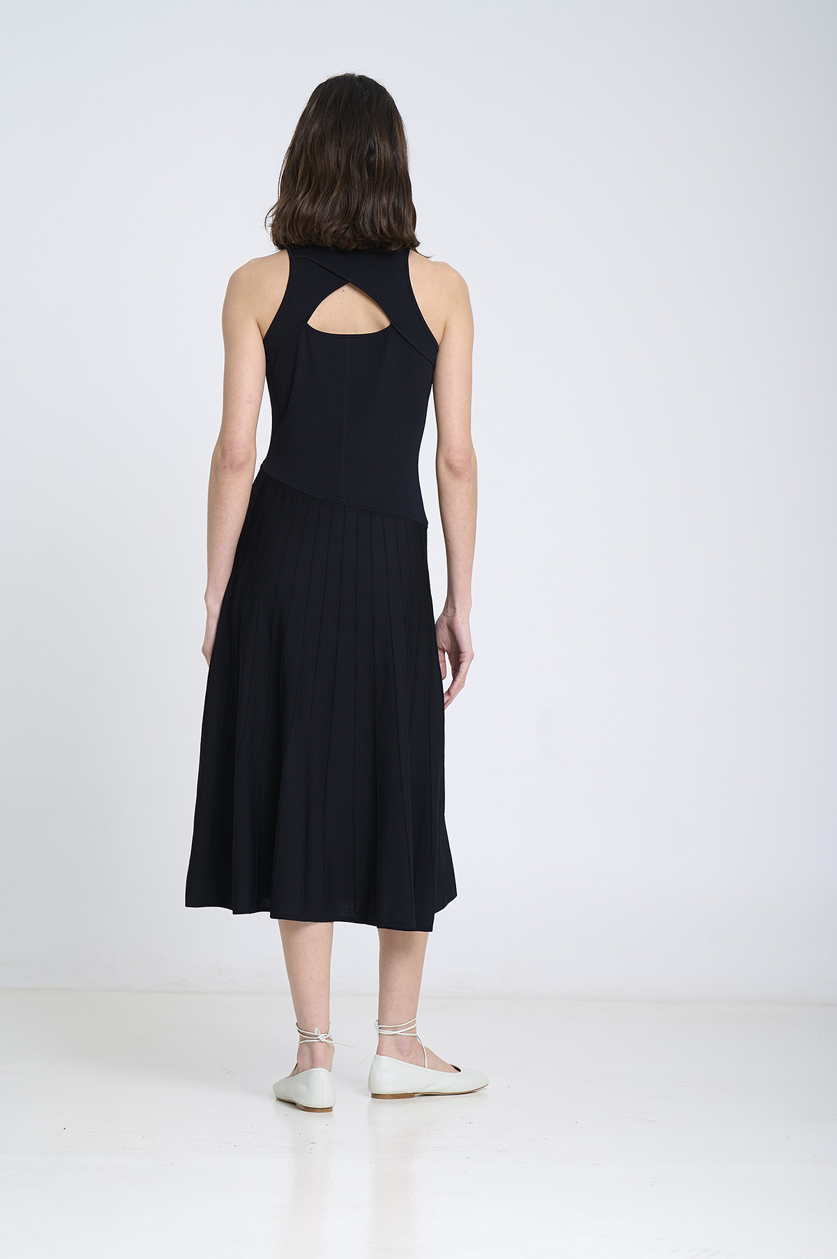 Dress with Asymmetrical Waist 4