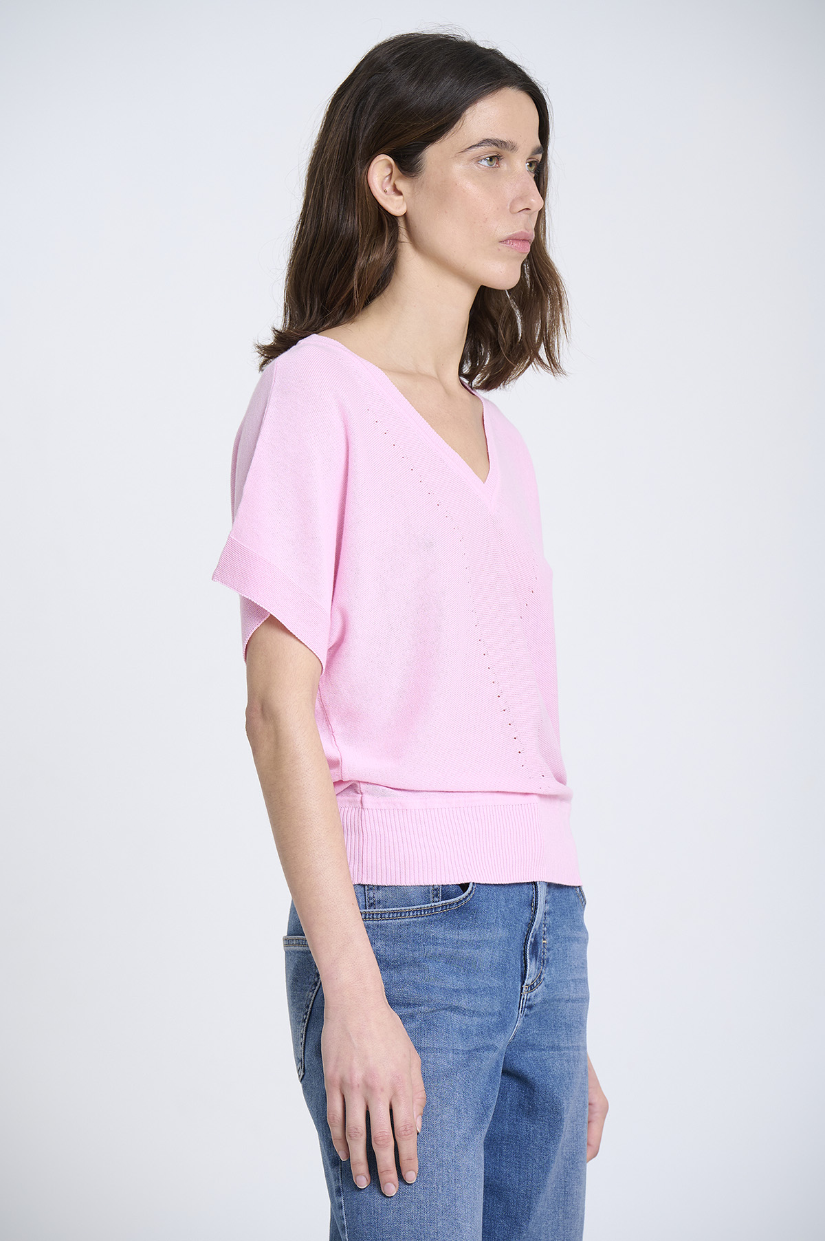 V-neck fine knit sweater 2