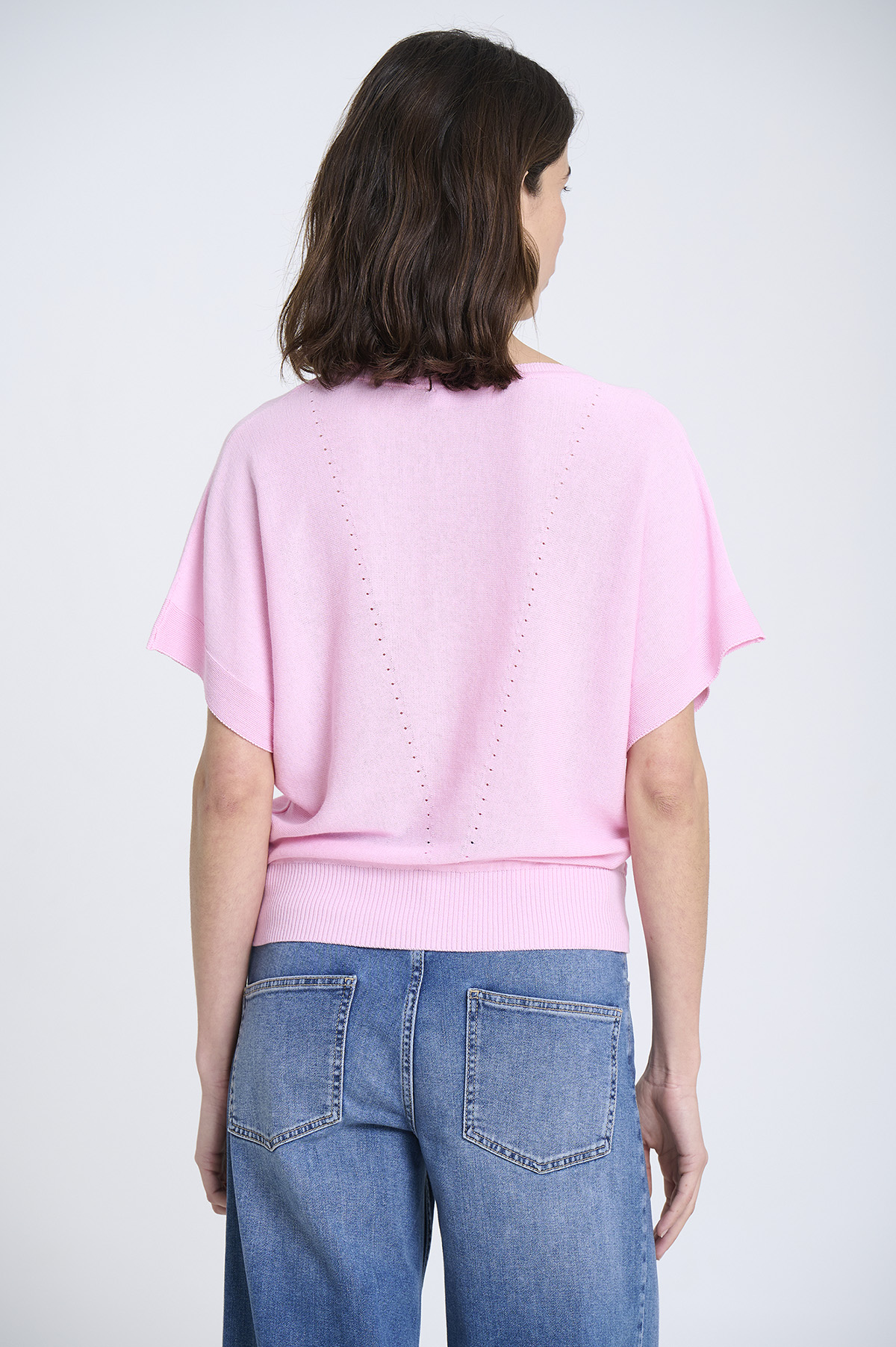 V-neck fine knit sweater 4