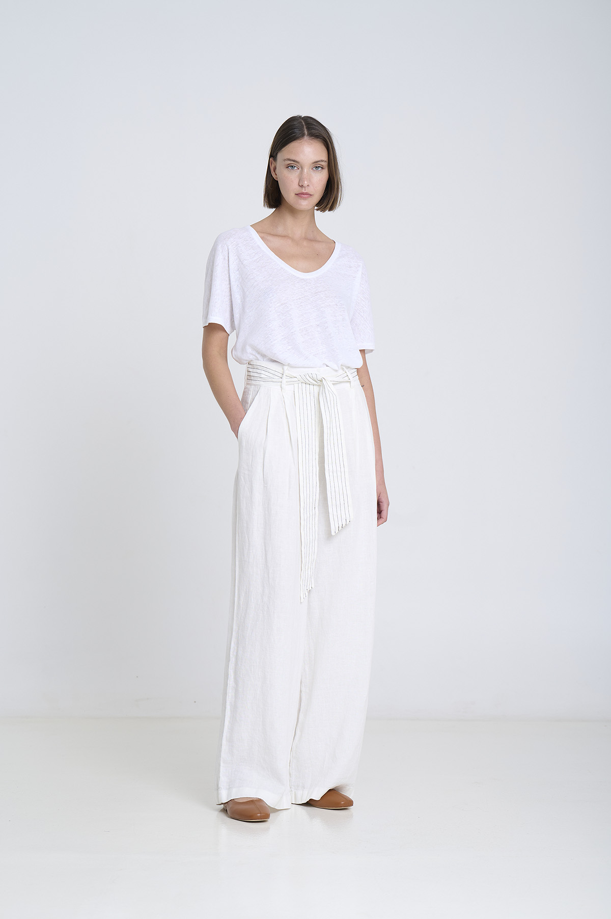 Linen Trousers with Pleats and Belt