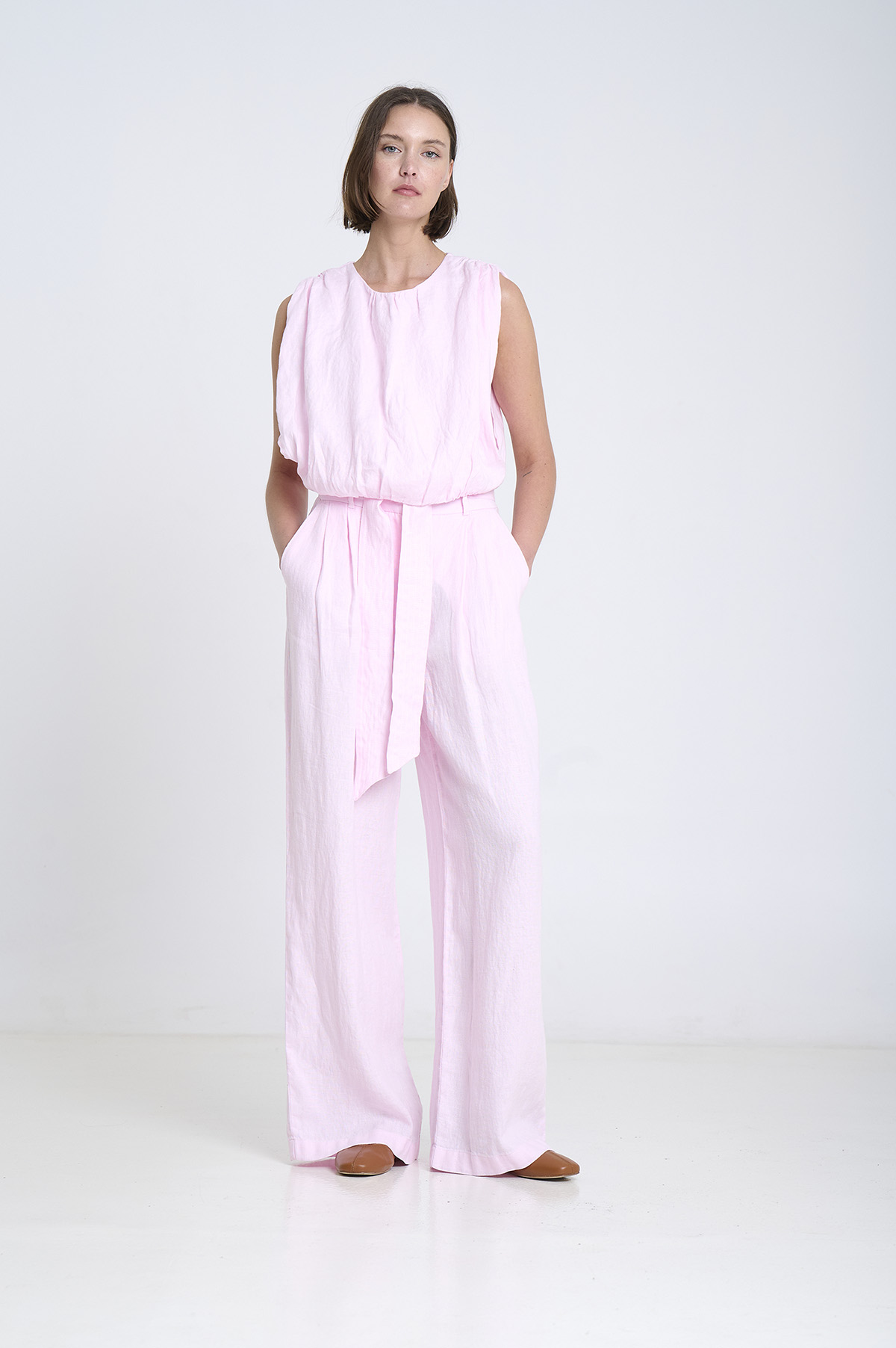 Linen Trousers with Pleats and Belt 2