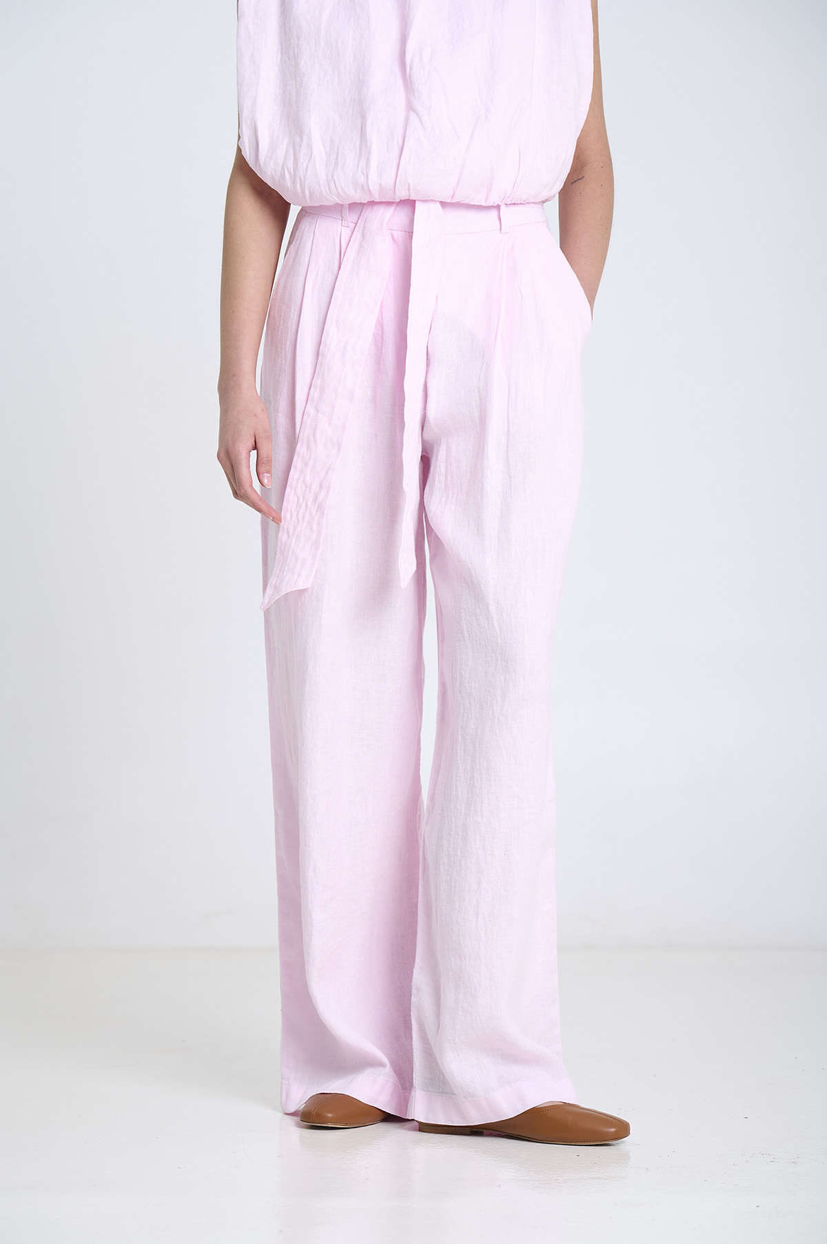 Linen Trousers with Pleats and Belt 3