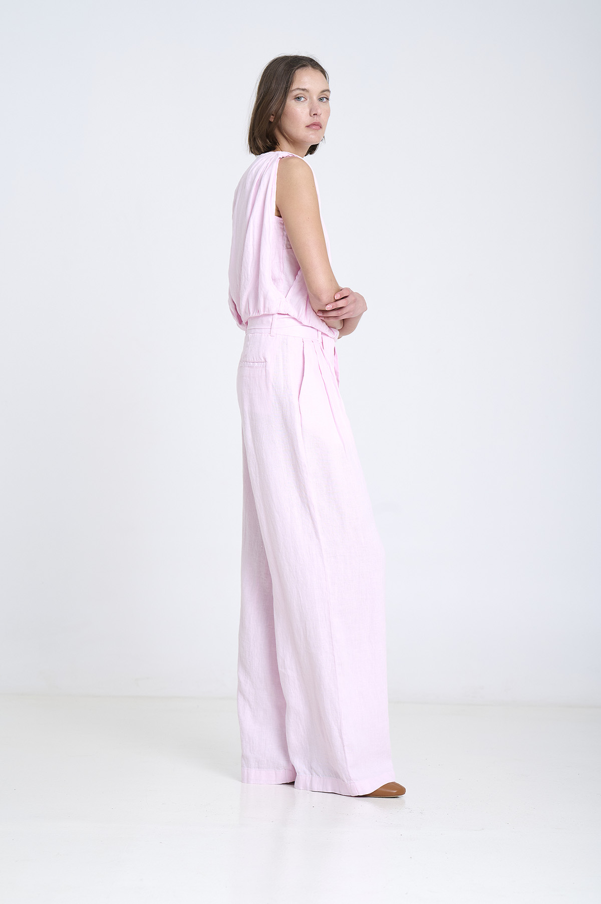 Linen Trousers with Pleats and Belt 5