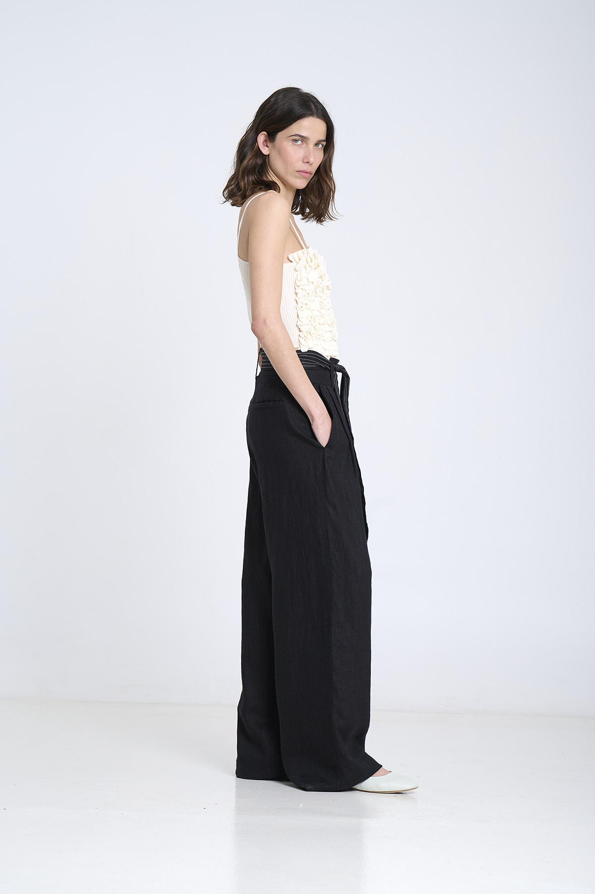 Linen Trousers with Pleats and Belt 4