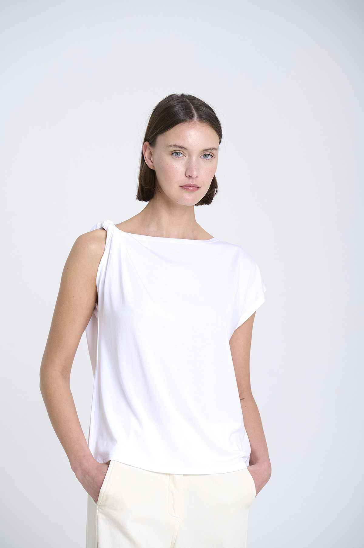 Asymmetrical T-shirt 1