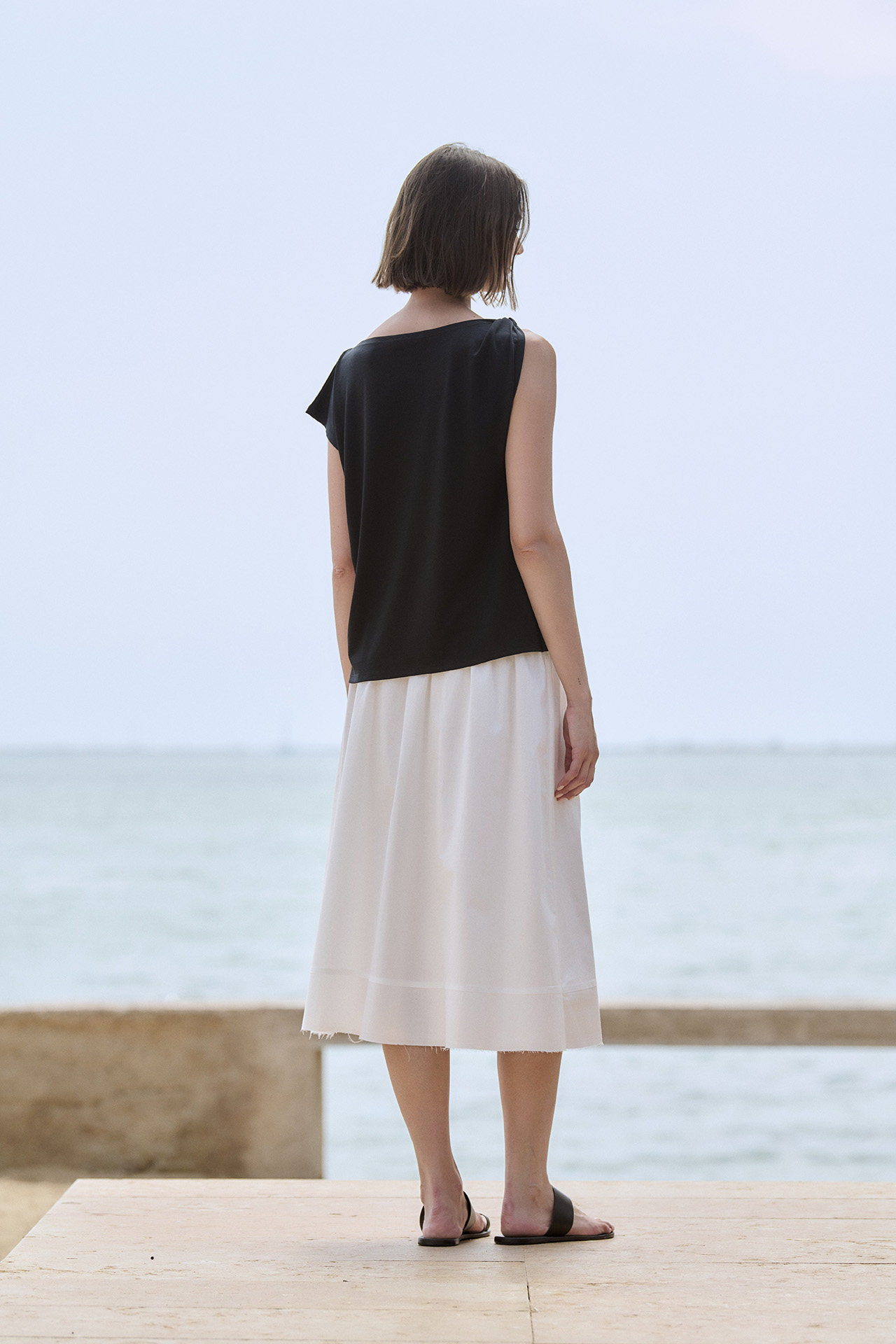 Camiseta asimétrica 1