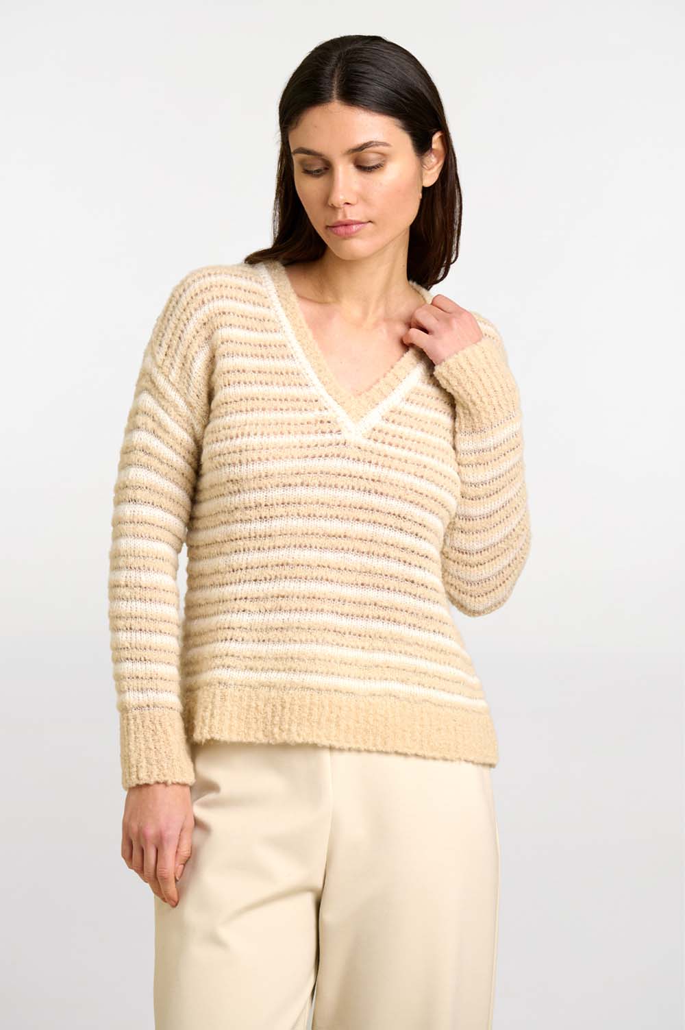 V-neck sweater 2
