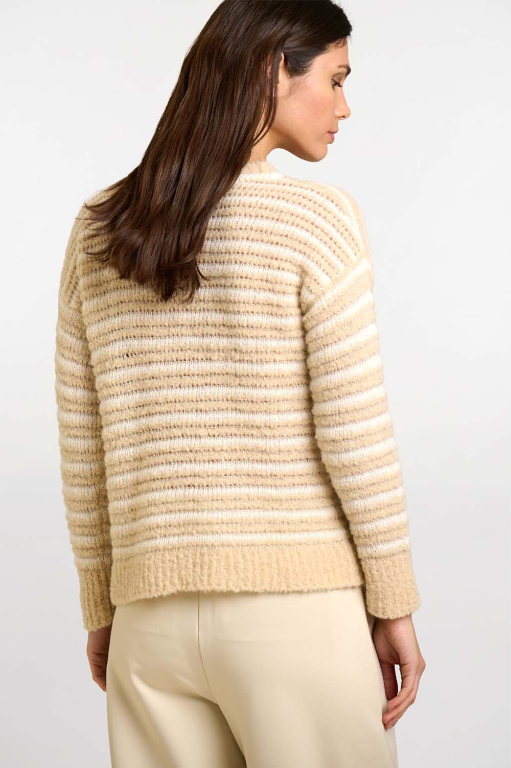 V-neck sweater 4
