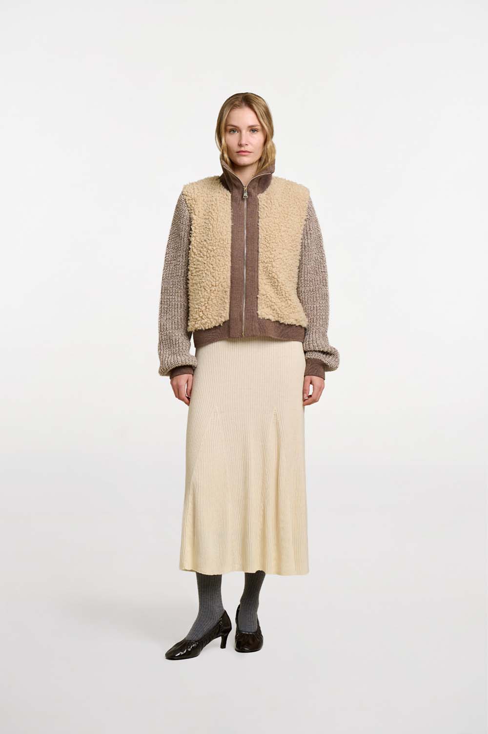 Two-material high-neck jacket 1
