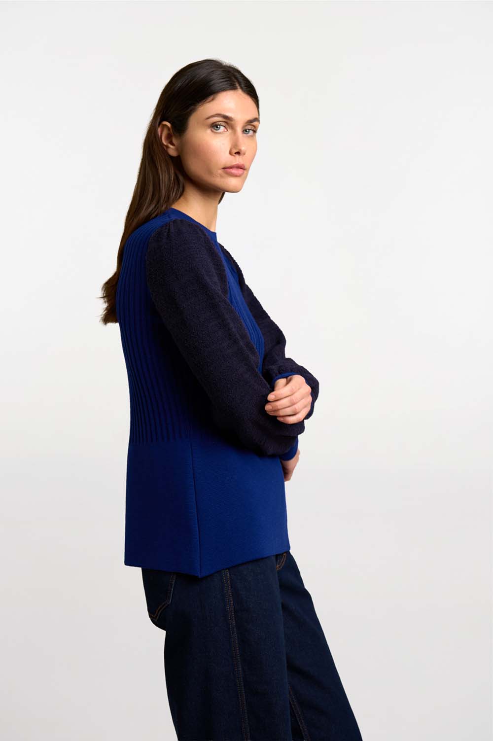 Peplum silhouette sweater 1
